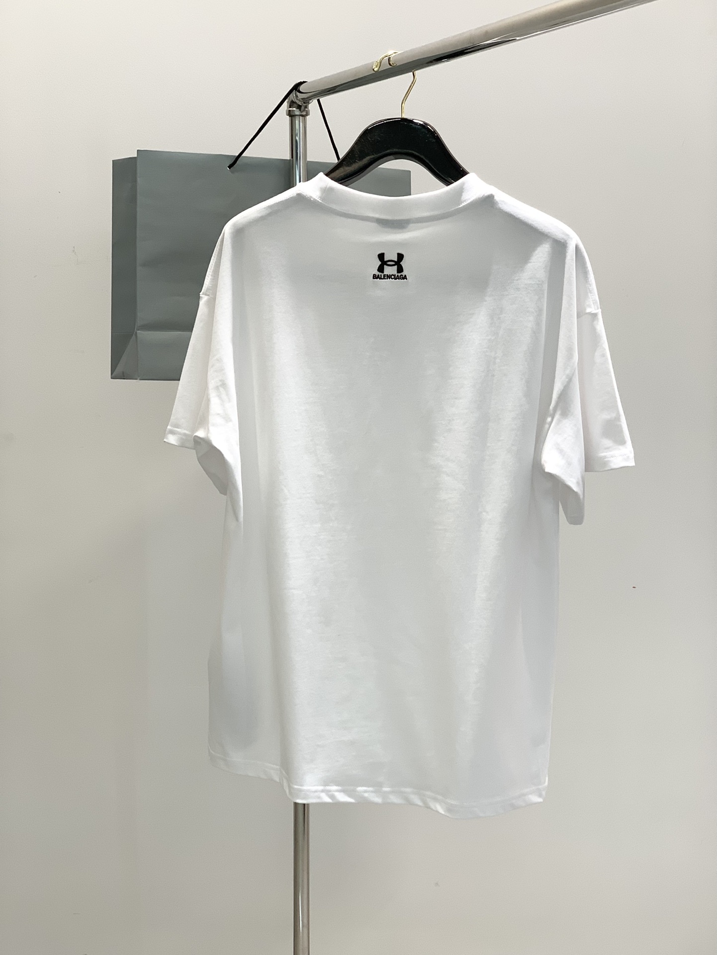 ，Balenciaga 巴黎世家，2025春夏最新款，专柜同步有售，原单狠货，爆款时尚休闲圆领短袖T恤，