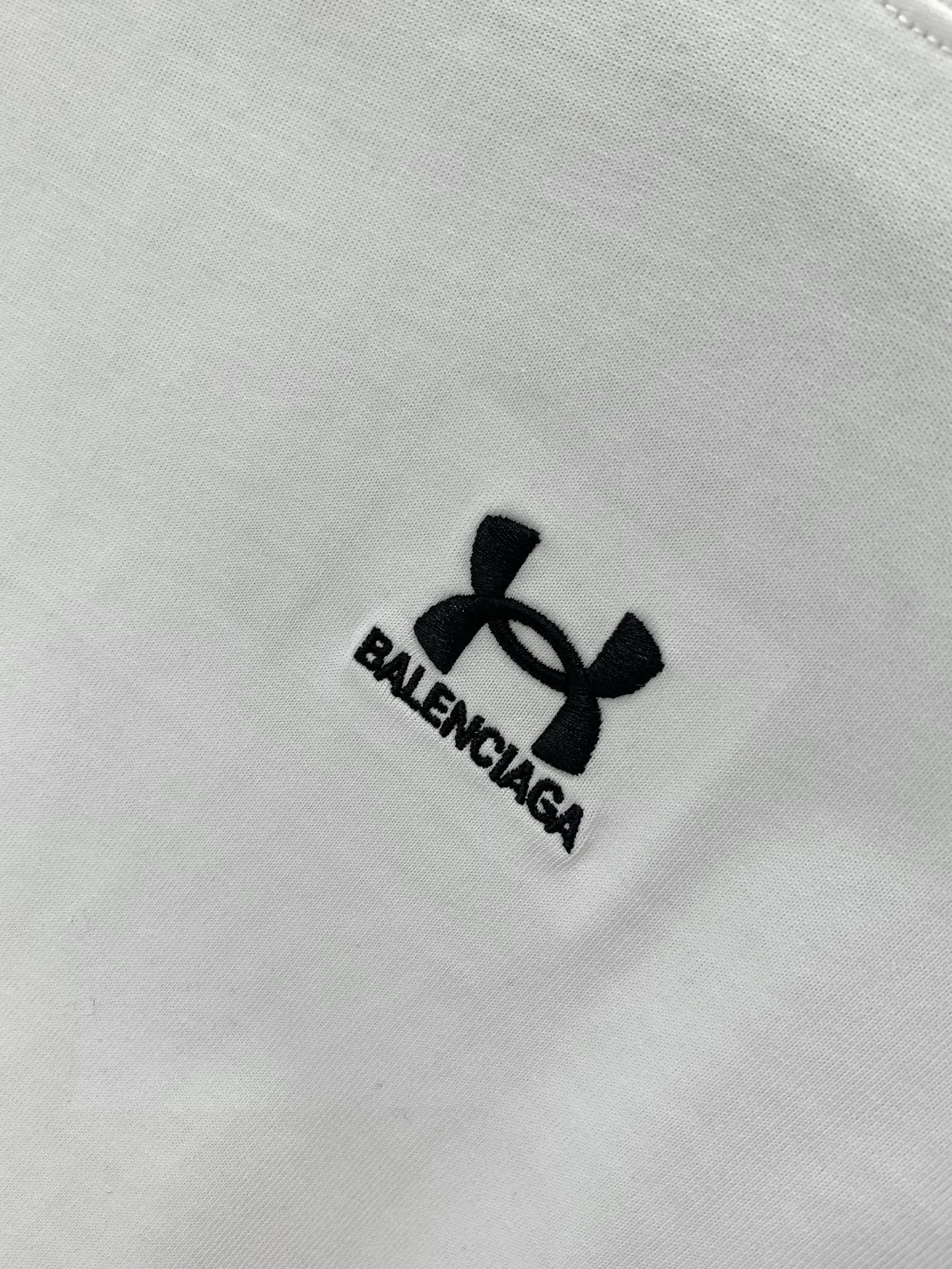 ，Balenciaga 巴黎世家，2025春夏最新款，专柜同步有售，原单狠货，爆款时尚休闲圆领短袖T恤，