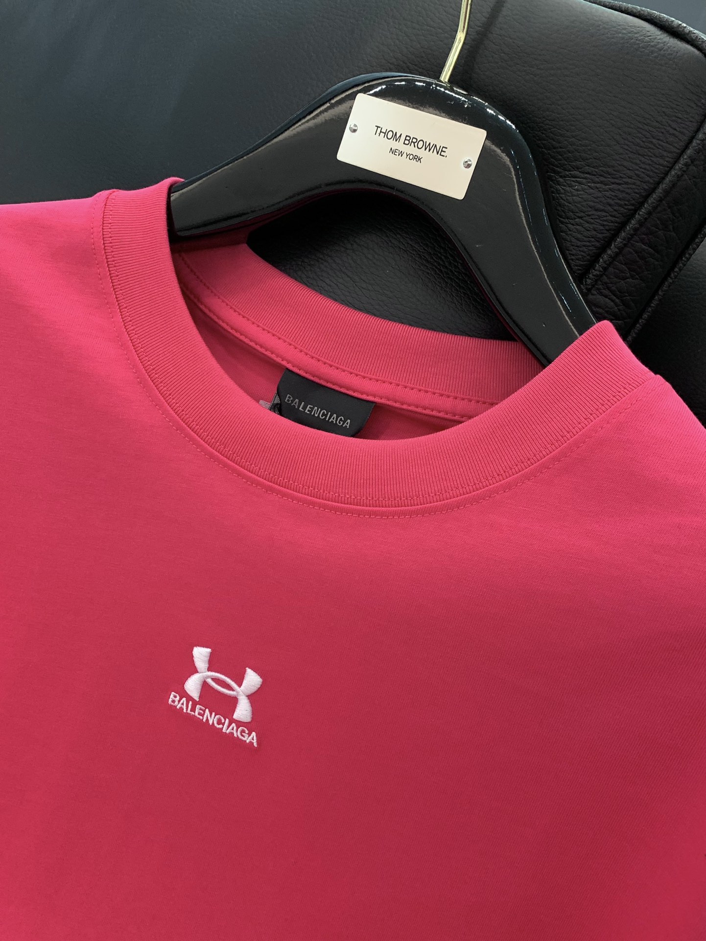 ，Balenciaga 巴黎世家，2025春夏最新款，专柜同步有售，原单狠货，爆款时尚休闲圆领短袖T恤，