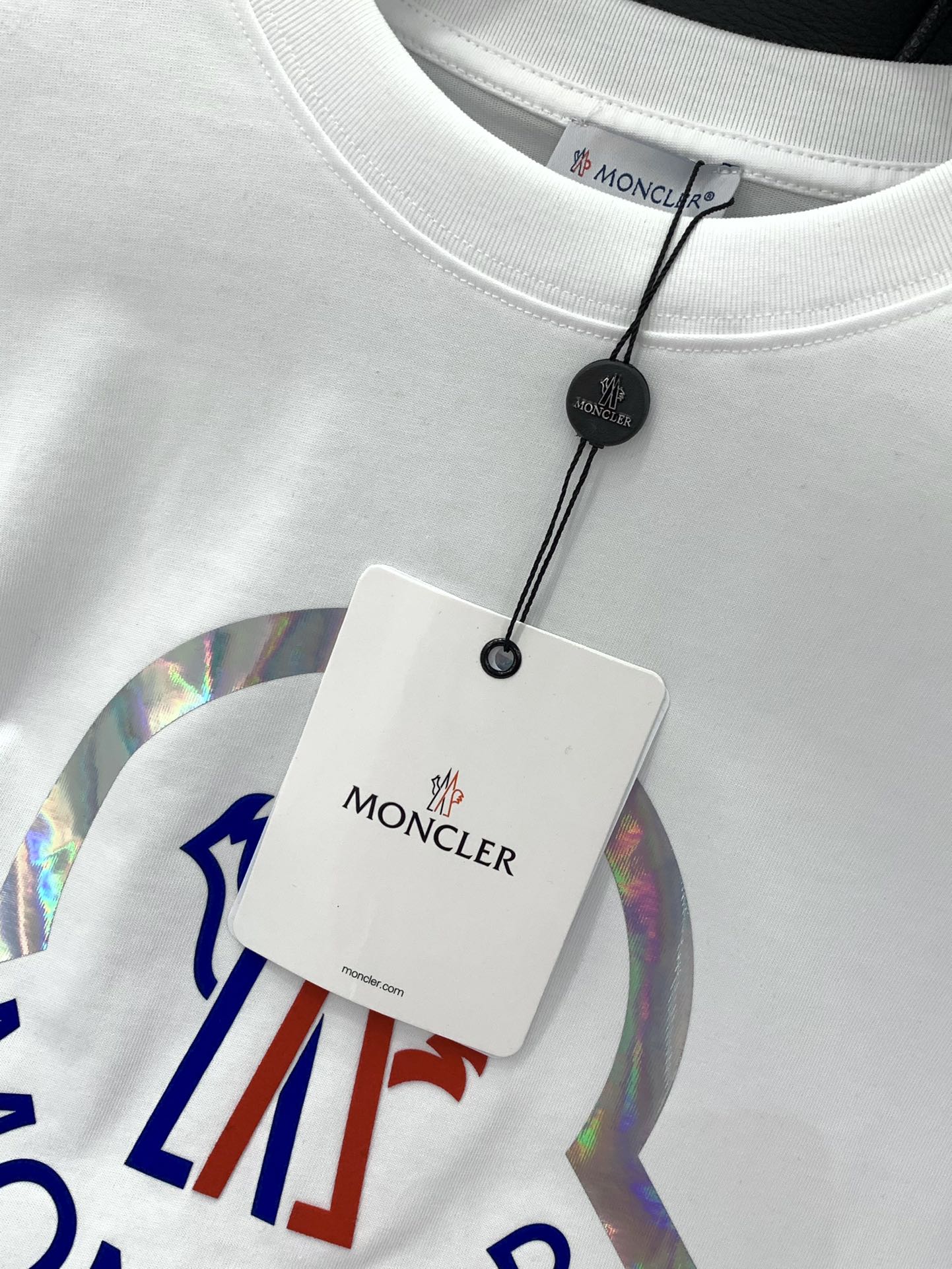 ，Moncler 蒙口，2025夏季最新品，专柜同步有售，原单狠货，时尚休闲圆领短袖T恤，上身舒适！吸睛