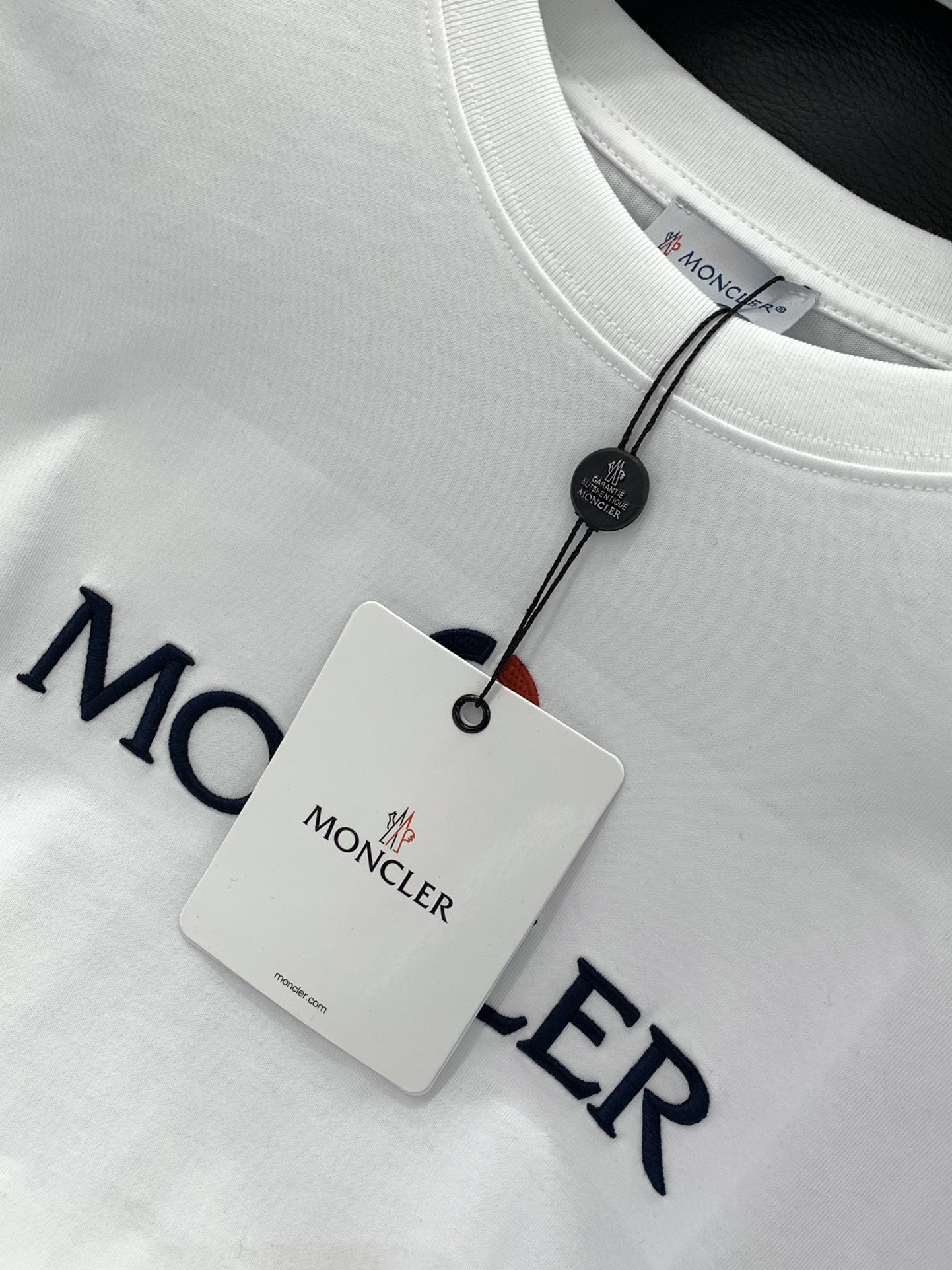 ，Moncler 蒙口，2025夏季最新品，专柜同步有售，原单狠货，时尚休闲圆领短袖T恤，上身舒适！吸睛