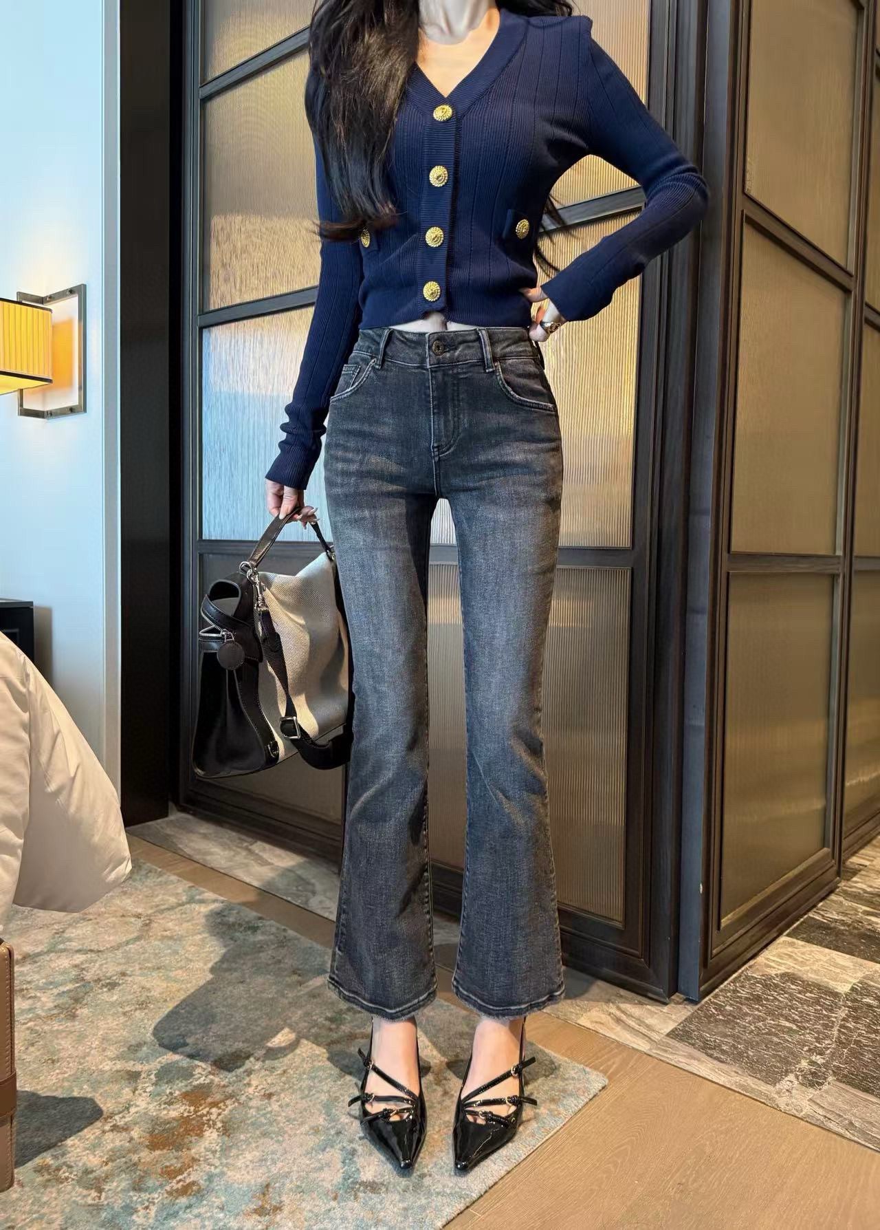 NO:310831,Model number G25010637 MiuMi*Miaojia* new model high-end custom original logo buttons, classic letter logo embroidered logo elastic slim fit and slim micro-tender nine-point jeans!  Gray, 36.38.40.42.44 (40 size waist 70, hip 82, trousers length 95 high elastic fabric), miumiu, jeans, alexander wang19860909款号G25010637 MiuMi*缪家*新款 高端定制原版logo纽扣、经典字母logo刺绣徽标弹力修身显瘦微喇叭九分牛仔裤！灰色,36.38.40.42.44（40码腰围70,臀围82,裤长95面料高弹）,,miumiu,jeans,alexander wang,Women's clothing
