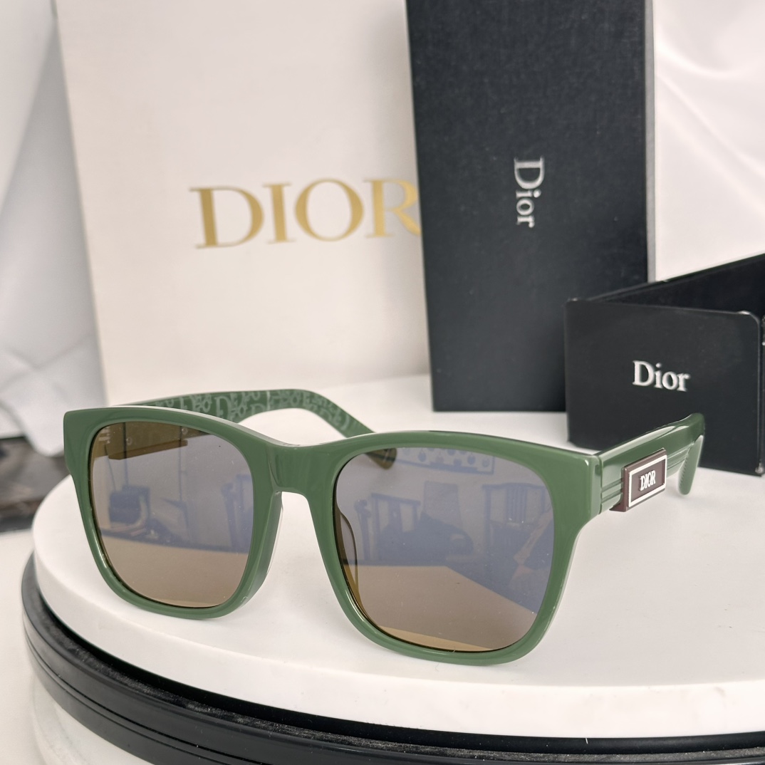  ‼️新品 。迪奥板材字母太阳眼镜 Dior B23 S2F 时尚CD高级方形潮款墨镜🕶 男女款 素颜百