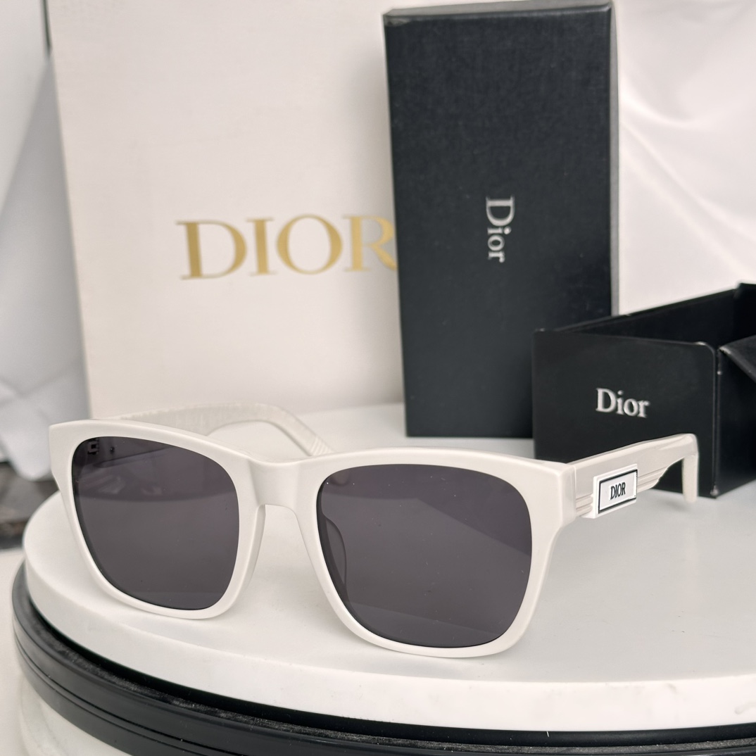 ‼️新品 。迪奥板材字母太阳眼镜 Dior B23 S2F 时尚CD高级方形潮款墨镜🕶 男女款 素颜百