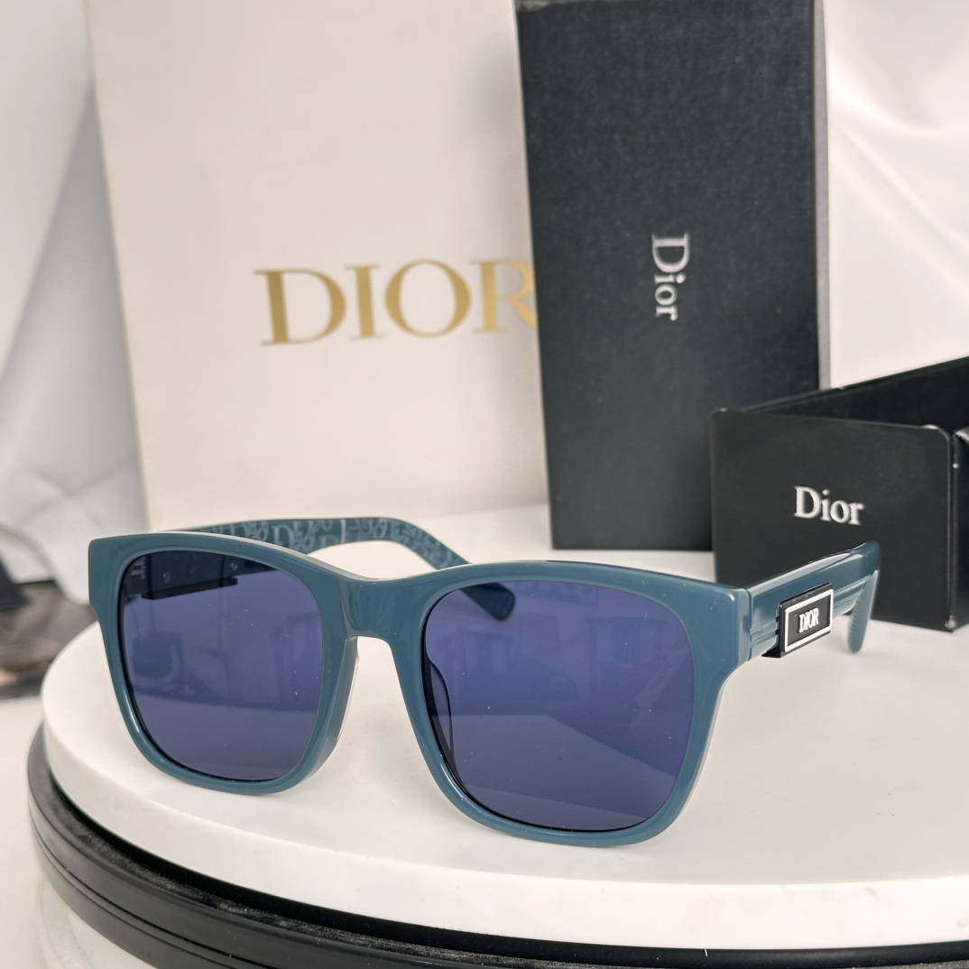  ‼️新品 。迪奥板材字母太阳眼镜 Dior B23 S2F 时尚CD高级方形潮款墨镜🕶 男女款 素颜百