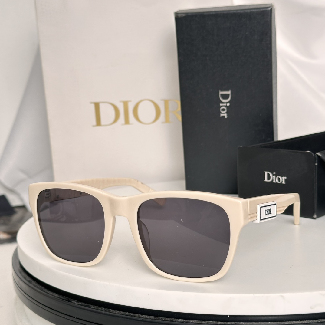  ‼️新品 。迪奥板材字母太阳眼镜 Dior B23 S2F 时尚CD高级方形潮款墨镜🕶 男女款 素颜百