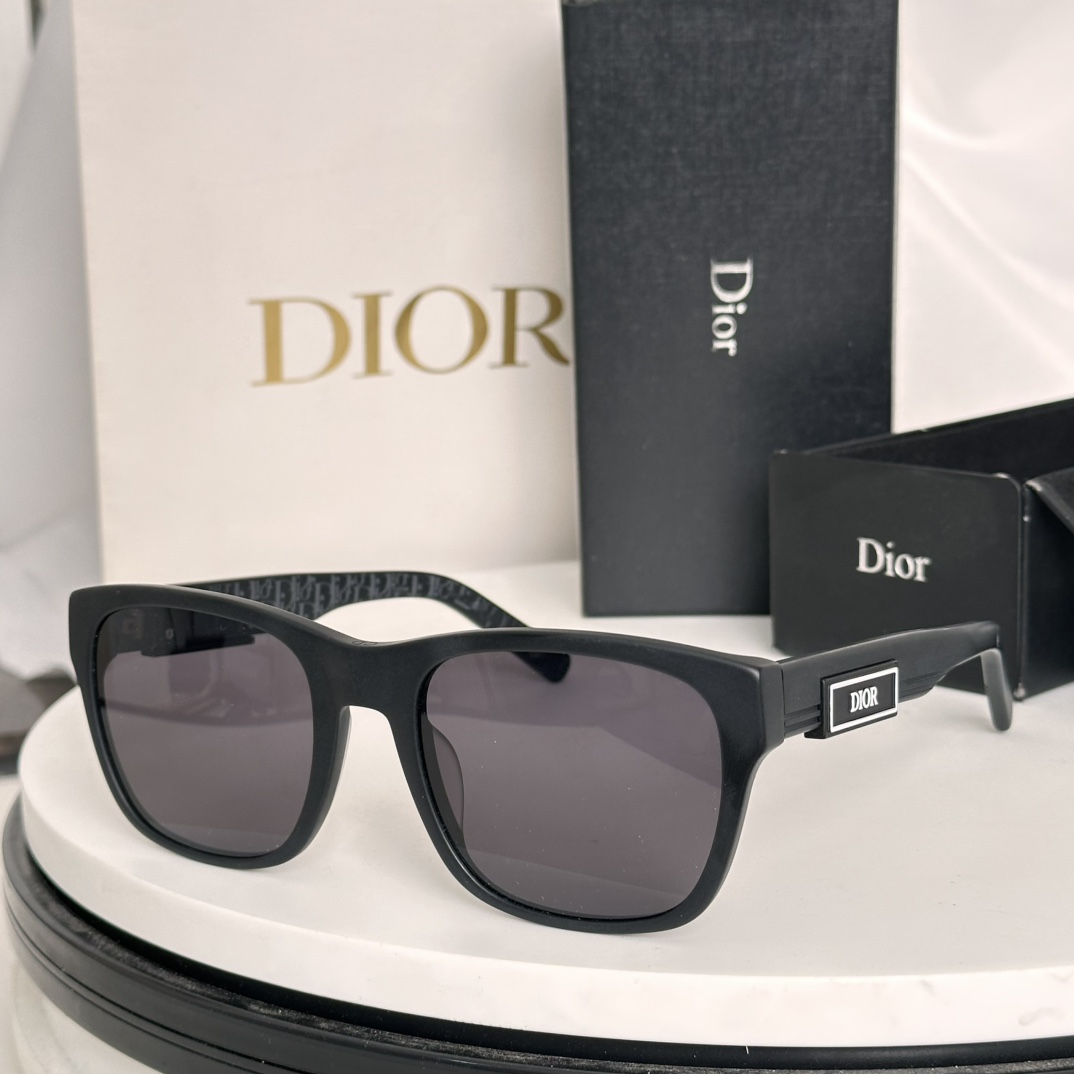  ‼️新品 。迪奥板材字母太阳眼镜 Dior B23 S2F 时尚CD高级方形潮款墨镜🕶 男女款 素颜百