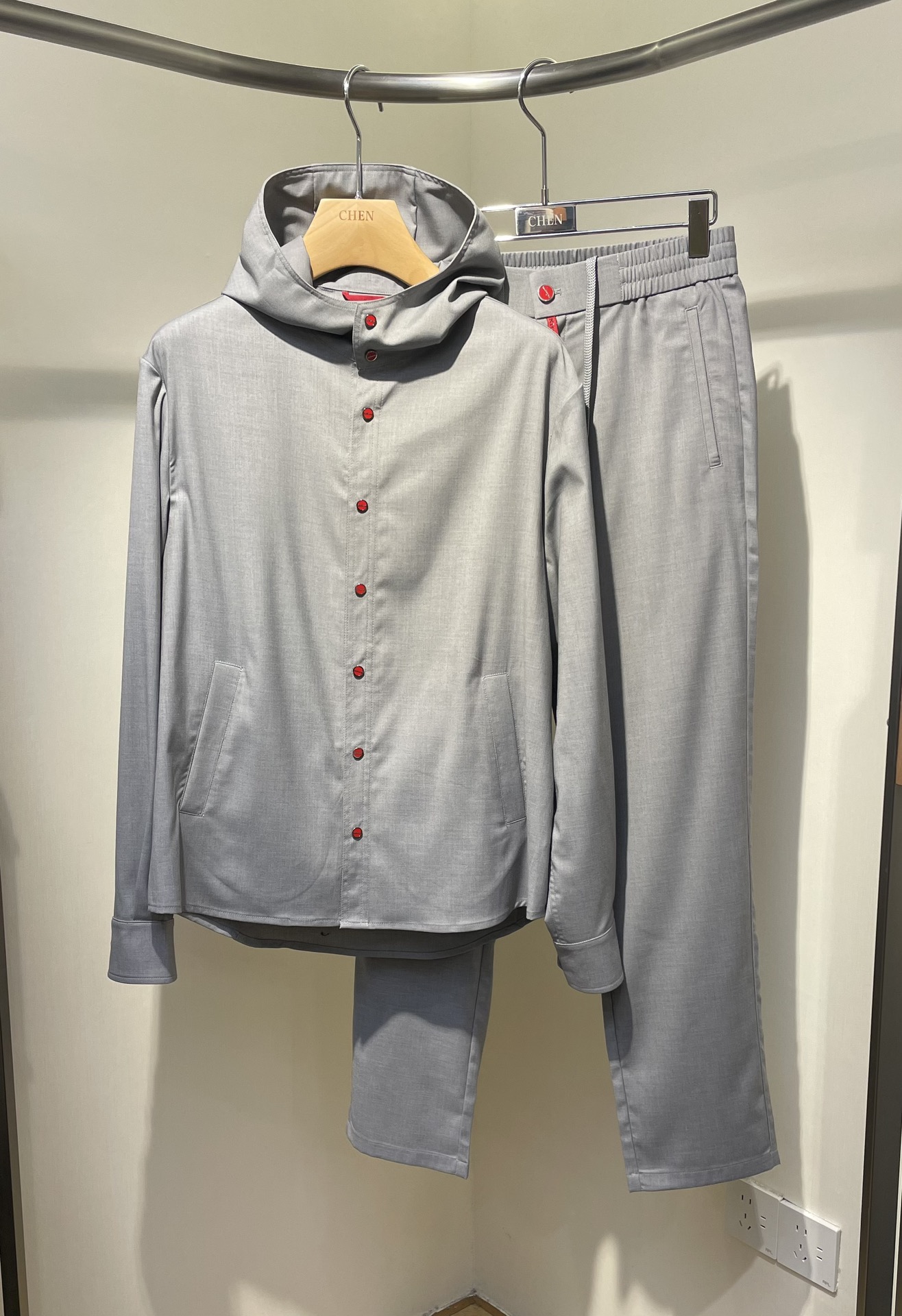 NO:414027,New product suit tops P disassembled and sold 2025New New·New assignment set Color blue gray pink apricot code number 46-54,,alexander wang19860909新品套装上衣裤P拆卖 2025New New·新作业 套装 颜色 蓝 灰 粉 杏 码数 46-54,,alexander wang,Men's clothing