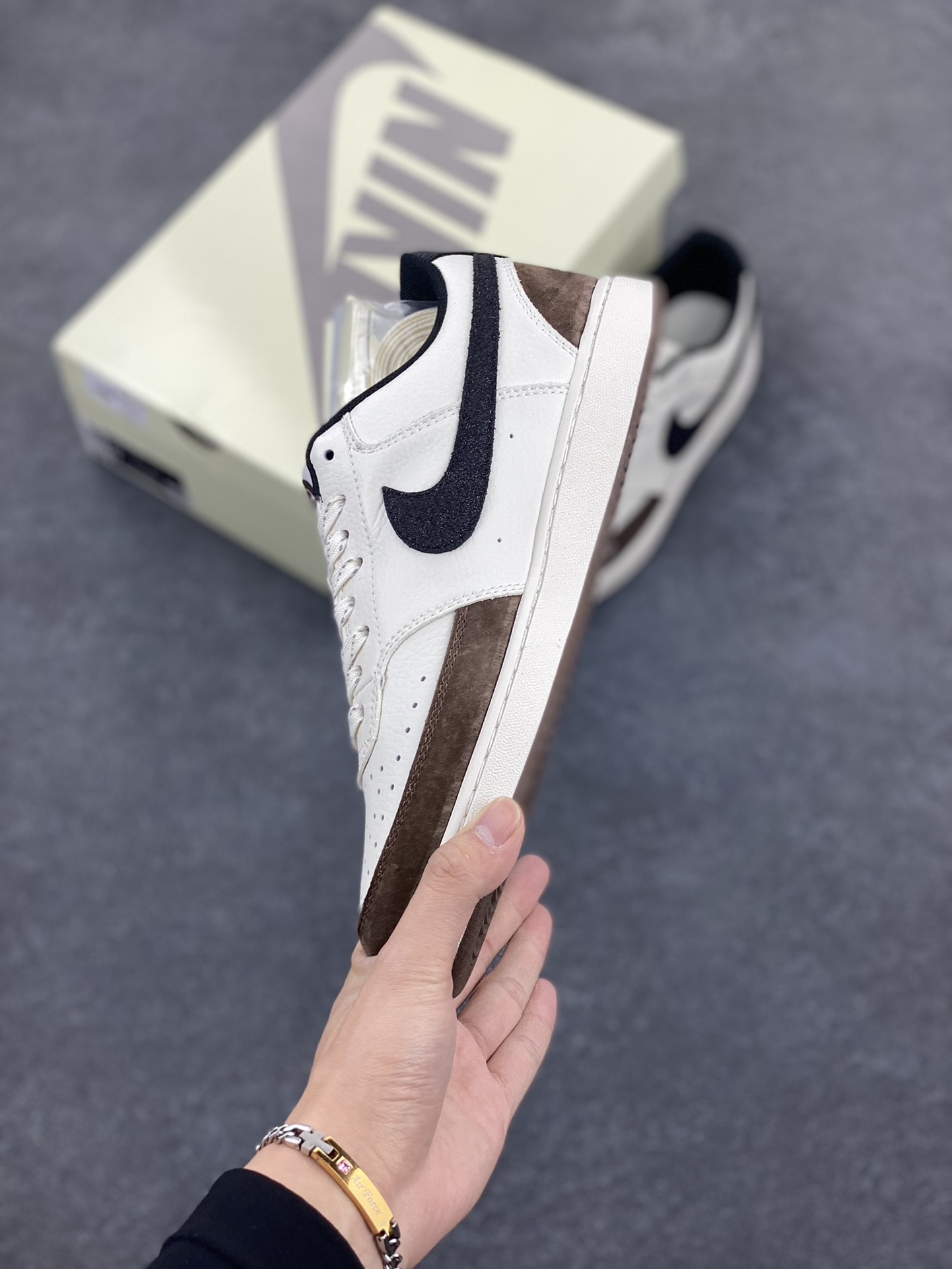 图片[3]-海外爆款 ZP订单 NIKE EBERNON Low prm 小空军低帮百搭透气休闲运动板鞋 独家头层版本 原数据独家私模大底 纯正版型 清洁度完美 货号：FD5188-125 尺码：36 36.5 37.5 38 38.5 39 40 40.5 41 42 42.5 43 44 44.5 45-选品中心