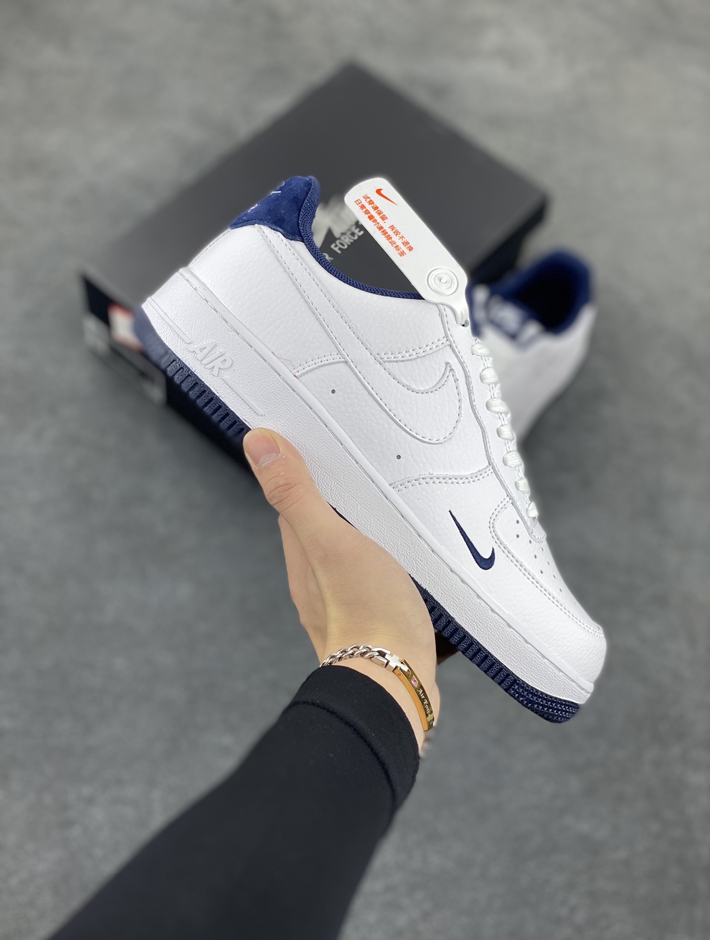 Air Force 1\’ 07 深蓝小勾 原楦头原纸板 打造纯正空军版型 专注外贸渠道 全掌内置蜂窝气垫 #原盒配件 原厂中底钢印、拉帮完美 货号:HM9483-001 尺码:36 36.5 37.5 38 38.5 39 40 40.5 41 42 42.5 43 44 44.5 45-选品中心