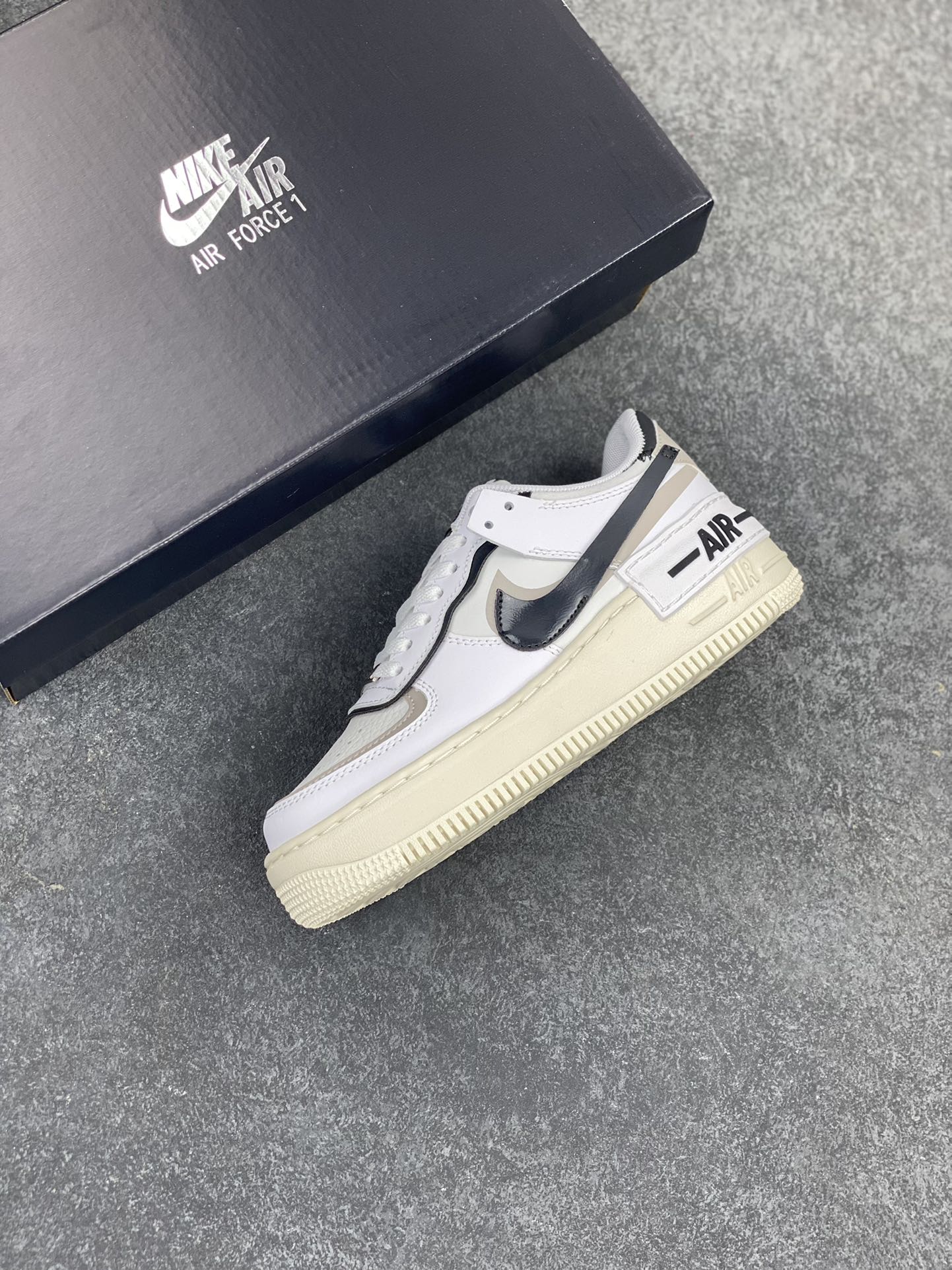 图片[7]-NK Air Force 1 Shadow 轻量增高低帮百搭板鞋\”拼接马卡龙\” 全新少女系解构主义设计双层轻量EVA发泡中底+防滑RB橡胶外圈底鞋底 原楦头原纸板 打造纯正空军版型 专注外贸渠道 全掌内置蜂窝气垫 原盒配件 原厂中底钢印、拉帮完美 货号： DZ1847-110 尺码：35.5 36 36.5 37.5 38 38.5 39 40 40.5 41 42-选品中心