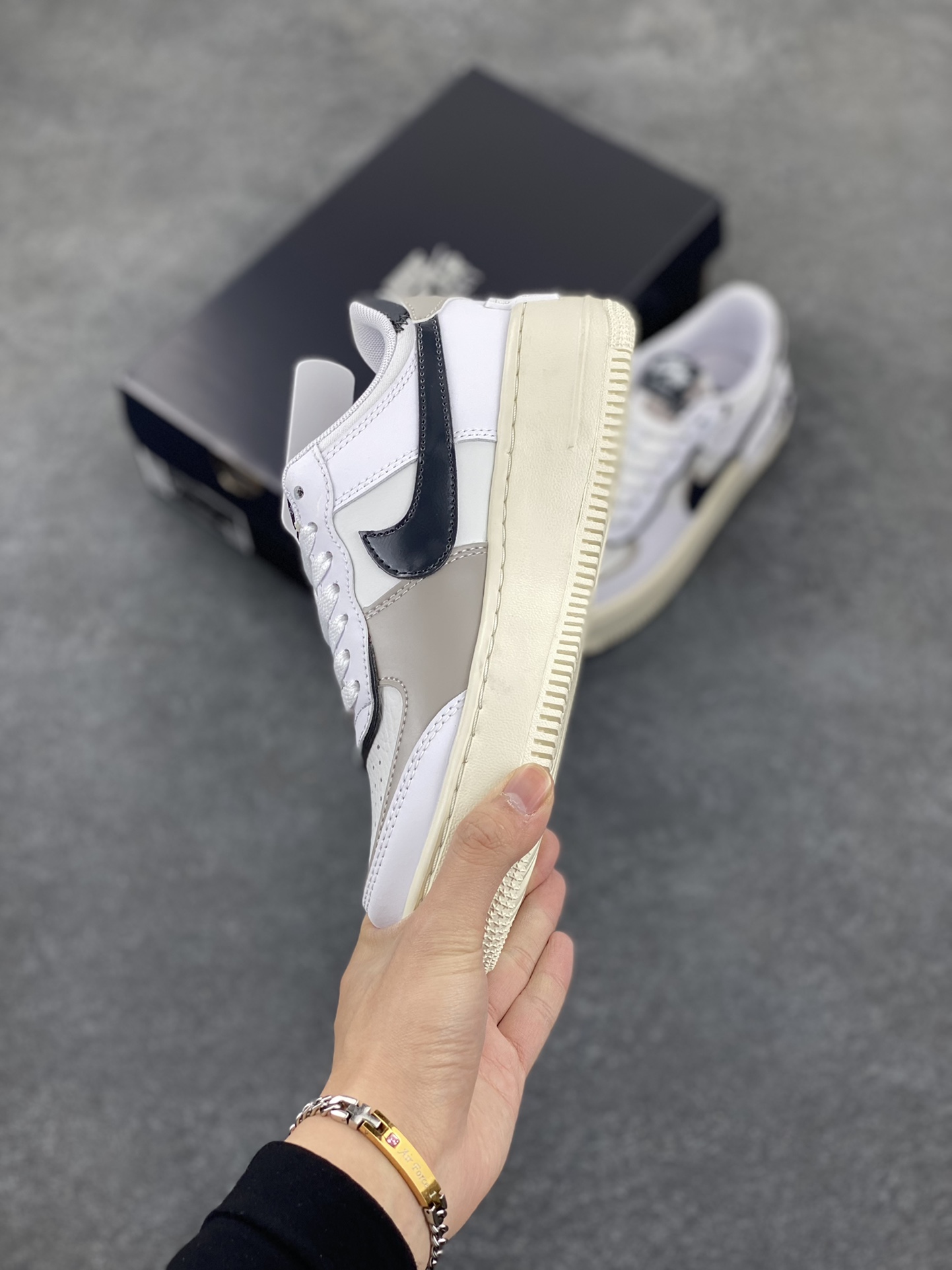 图片[3]-NK Air Force 1 Shadow 轻量增高低帮百搭板鞋\”拼接马卡龙\” 全新少女系解构主义设计双层轻量EVA发泡中底+防滑RB橡胶外圈底鞋底 原楦头原纸板 打造纯正空军版型 专注外贸渠道 全掌内置蜂窝气垫 原盒配件 原厂中底钢印、拉帮完美 货号： DZ1847-110 尺码：35.5 36 36.5 37.5 38 38.5 39 40 40.5 41 42-选品中心