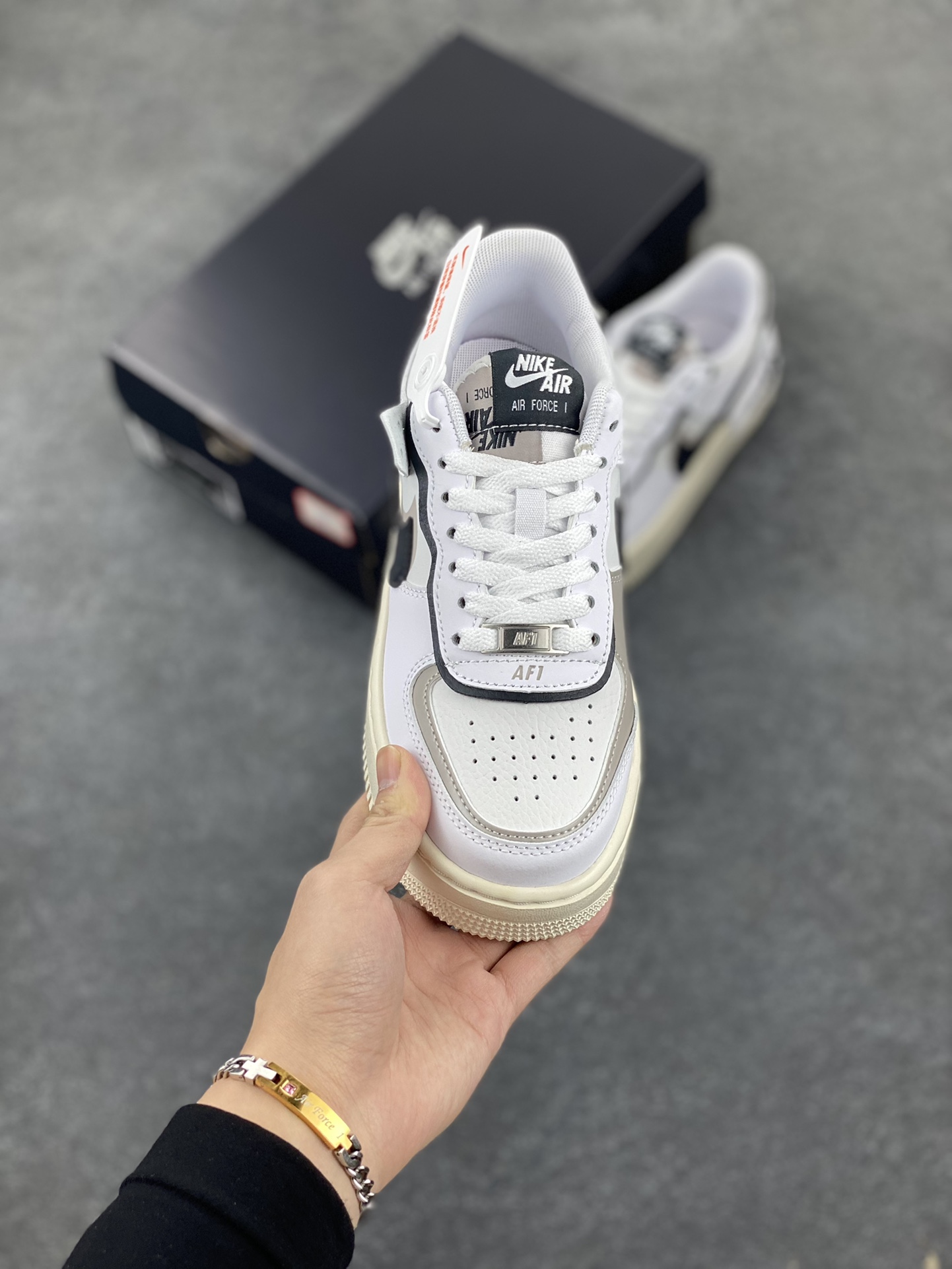 图片[2]-NK Air Force 1 Shadow 轻量增高低帮百搭板鞋\”拼接马卡龙\” 全新少女系解构主义设计双层轻量EVA发泡中底+防滑RB橡胶外圈底鞋底 原楦头原纸板 打造纯正空军版型 专注外贸渠道 全掌内置蜂窝气垫 原盒配件 原厂中底钢印、拉帮完美 货号： DZ1847-110 尺码：35.5 36 36.5 37.5 38 38.5 39 40 40.5 41 42-选品中心