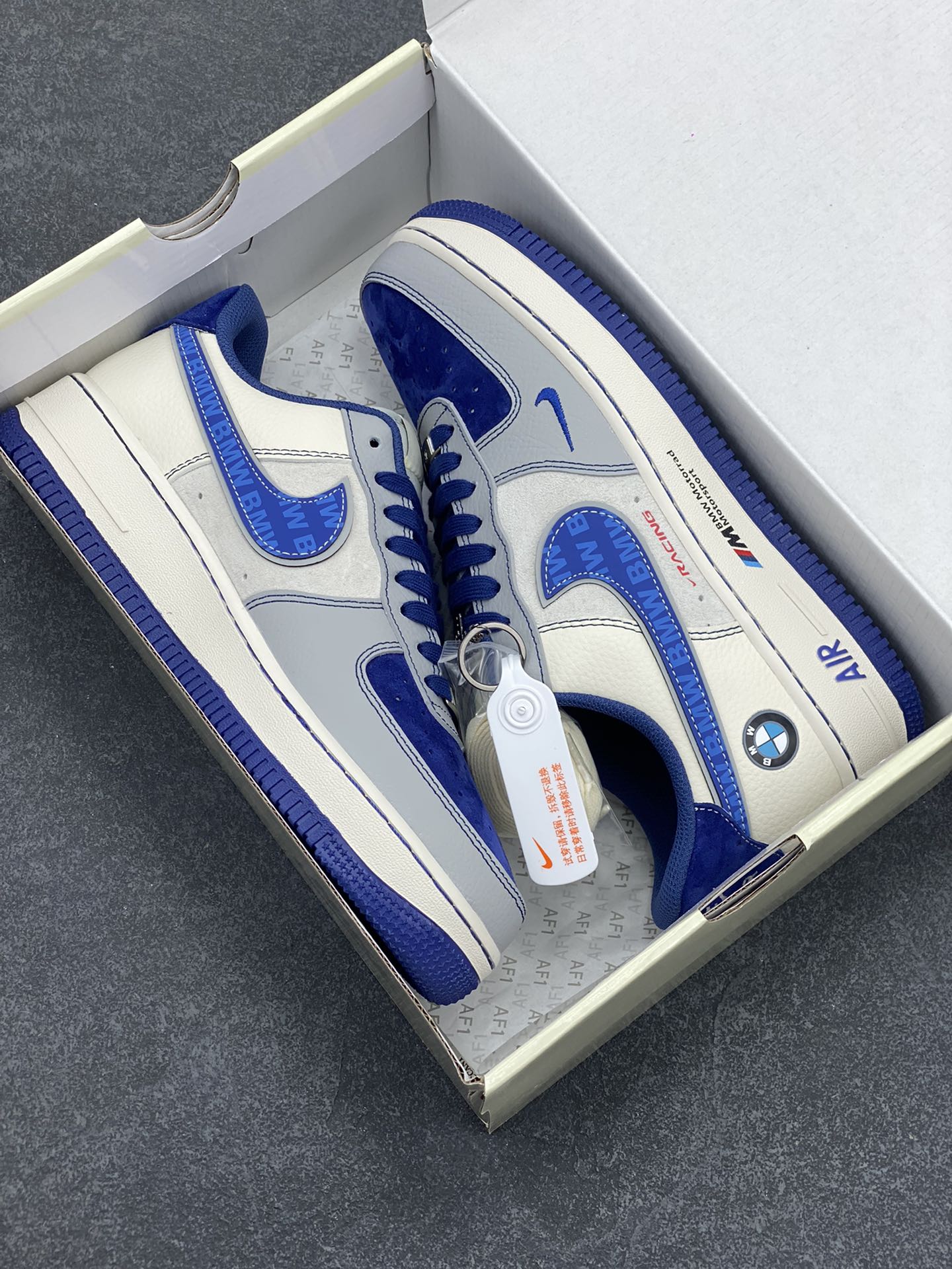 图片[9]-NIke Air Force 1 \’07 Low “宝马联名——蓝天白云”空军一号 低帮 运动鞋 休闲鞋 折边针车 工艺难度大 原楦头原纸板 原装鞋盒 定制五金配件 内置全掌气垫 原厂鞋底 货号：DM6688-017 尺码：36 36.5 37.5 38 38.5 39 40 40.5 41 42 42.5 43 44 44.5 45-选品中心