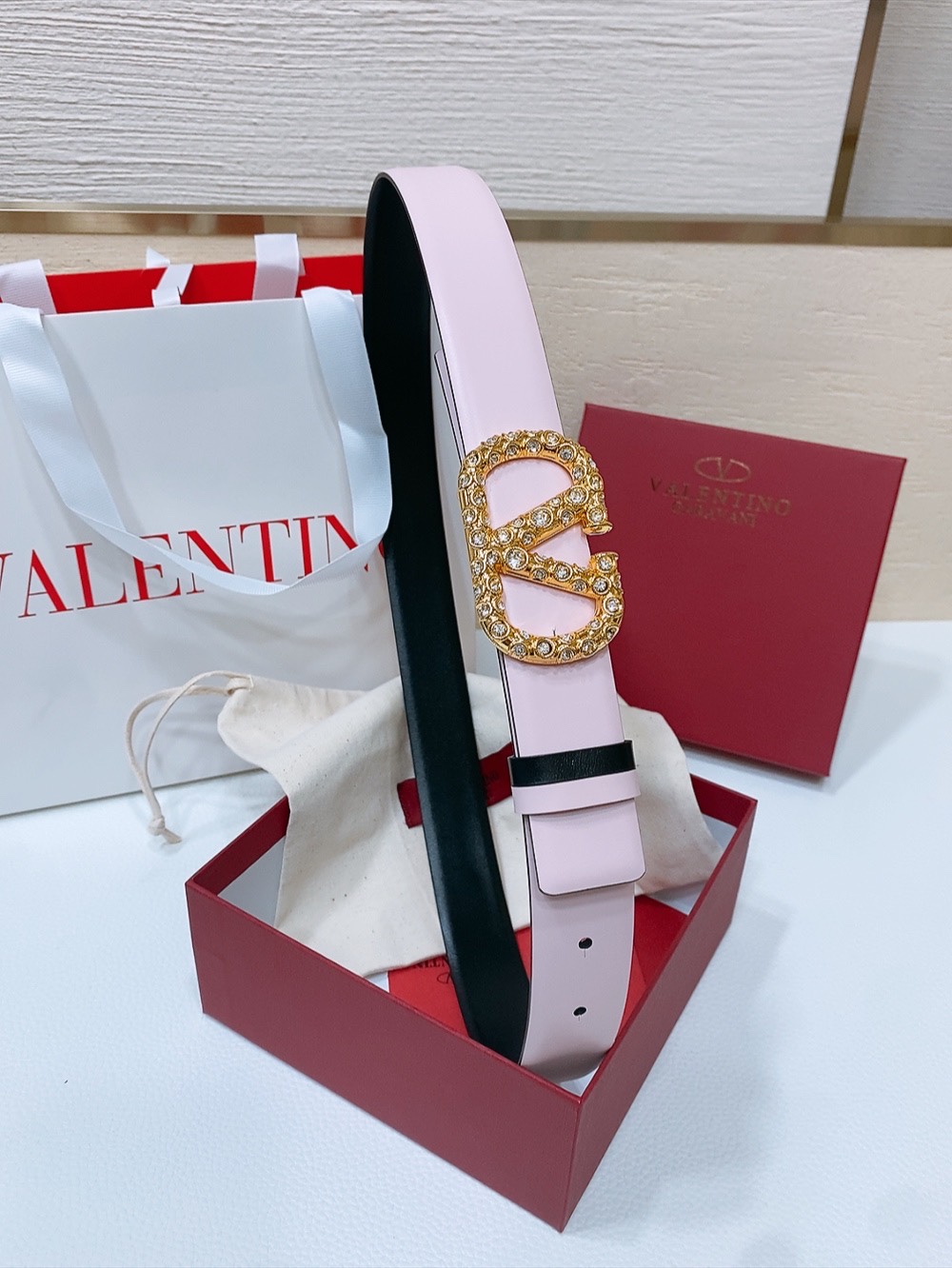 Valentino Vlogo Belt: Shallow Pill Design, Schwarlow Stripes, 3cm Width - 图片 6