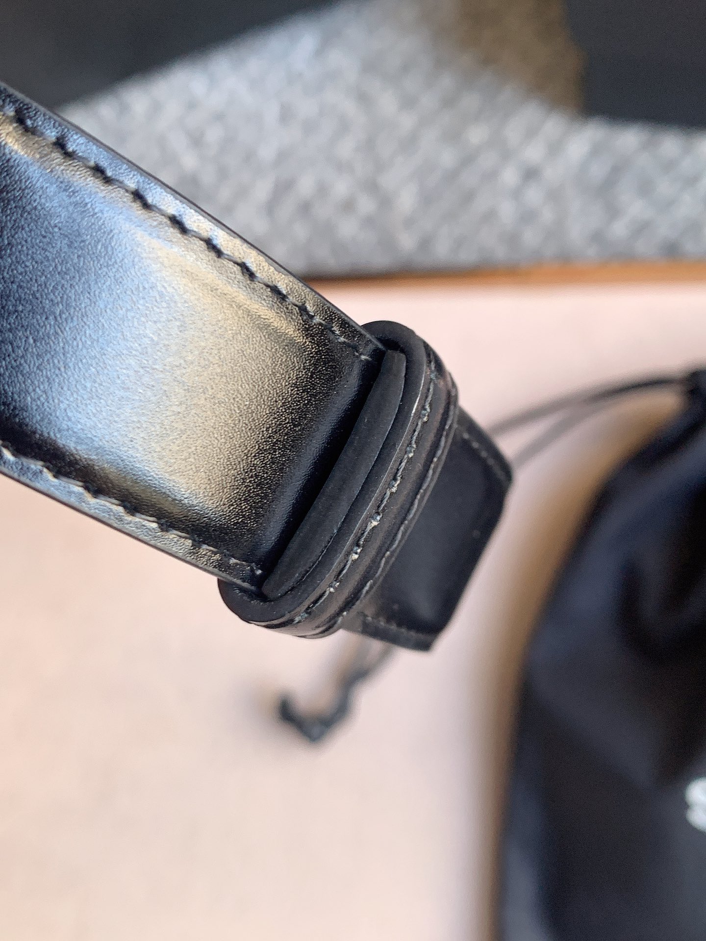 “New St. Roland YSL Stars Launch: Genuine Italian Leather Orders from Vietnam Trading Company” - 图片 6