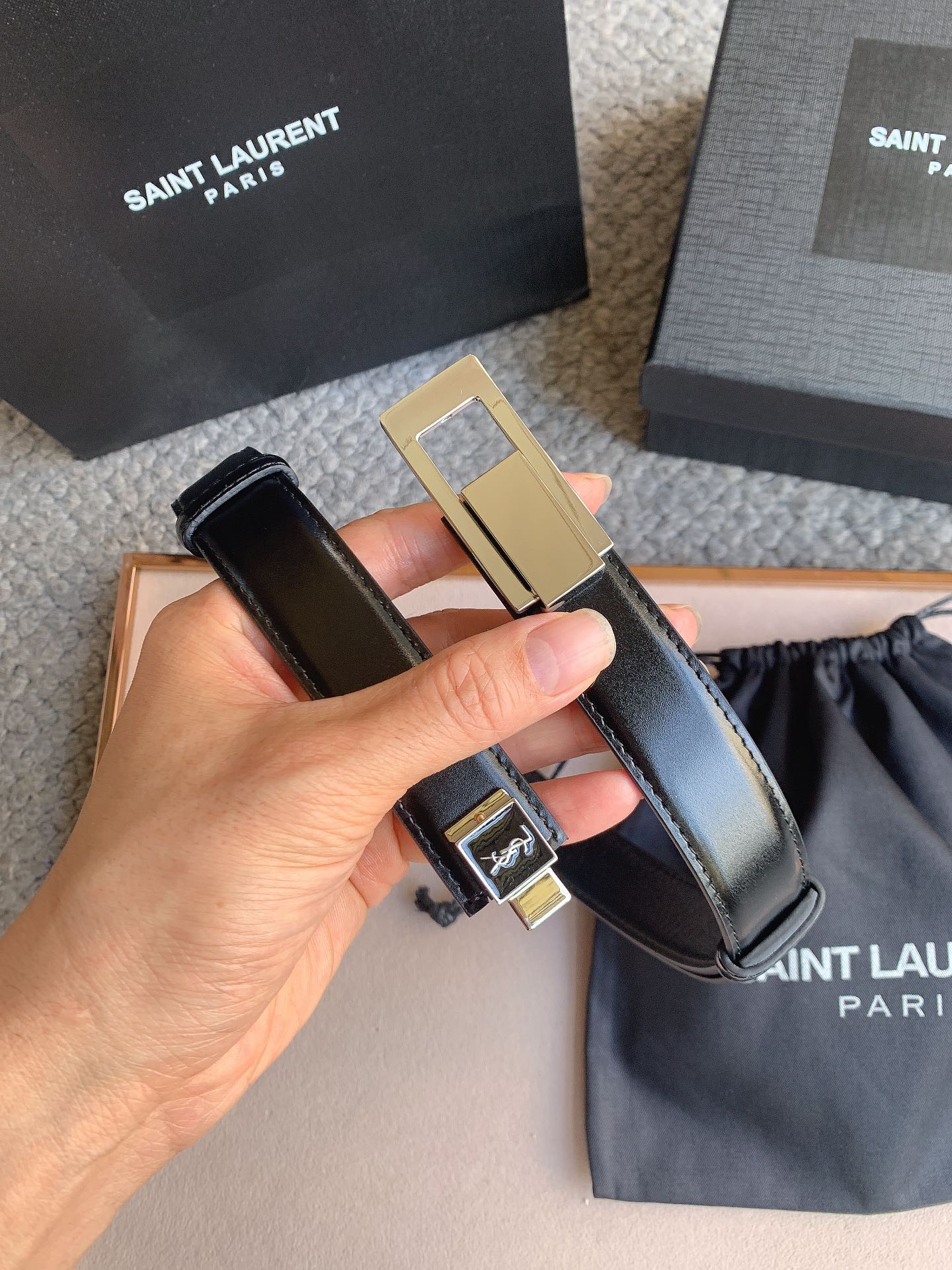 “New St. Roland YSL Stars Launch: Genuine Italian Leather Orders from Vietnam Trading Company” - 图片 5