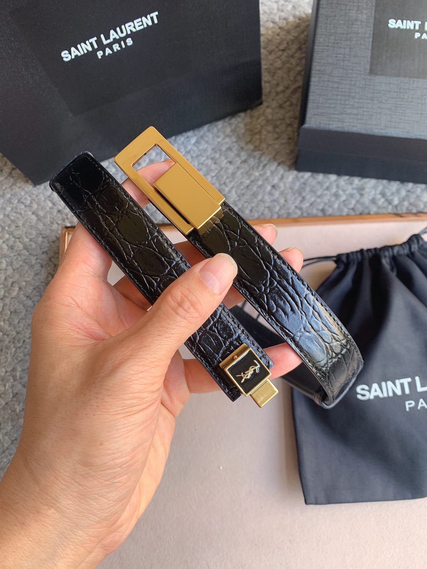 “St. Roland YSL Star-Bowing Launch: Genuine Italian Leather Cashier’s Belt Review” - 图片 6