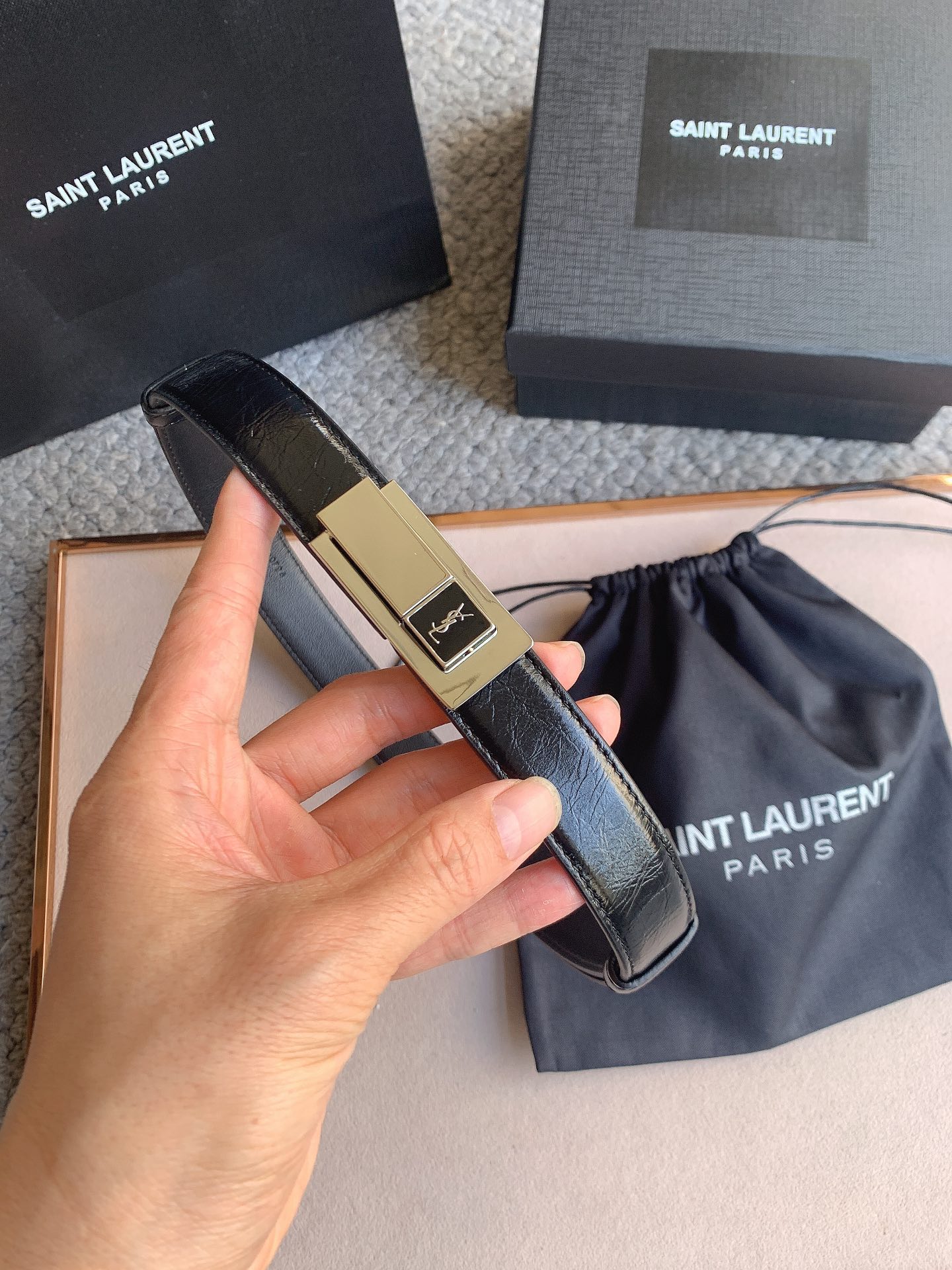 “St. Roland YSL Star-Bowing Launch: Genuine Italian Leather Cashier’s Belt Order” - 图片 1