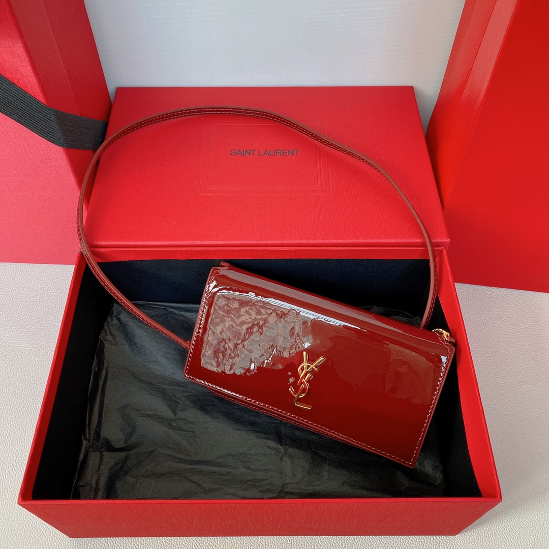 Bolso pequeño tipo monedero MONOGRAM de charol burdeos - Para la tendencia actual de bolsos pequeños, ¡este definitivam…
