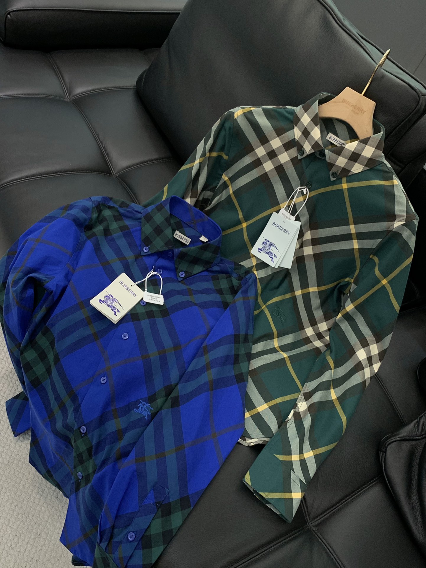 ，Burberry 巴宝莉，2025春夏最新品，专柜同步有售，原单狠货，时尚休闲长袖翻领衬衫，进口原版面