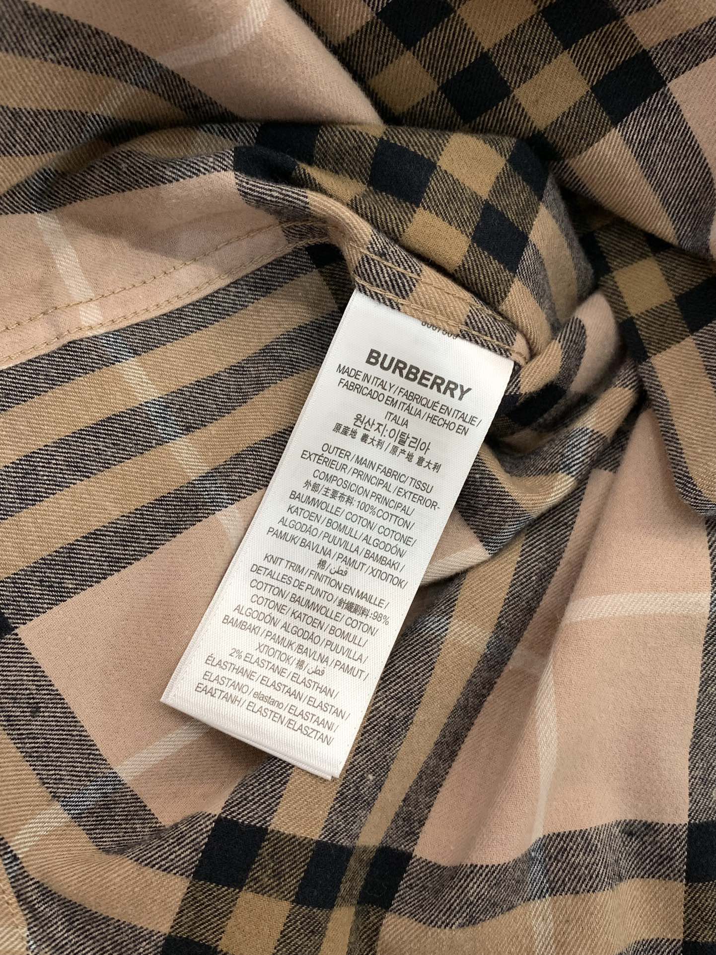 ，Burberry 巴宝莉，2025春夏最新品，专柜同步有售，原单狠货，时尚休闲长袖翻领衬衫，进口原版面