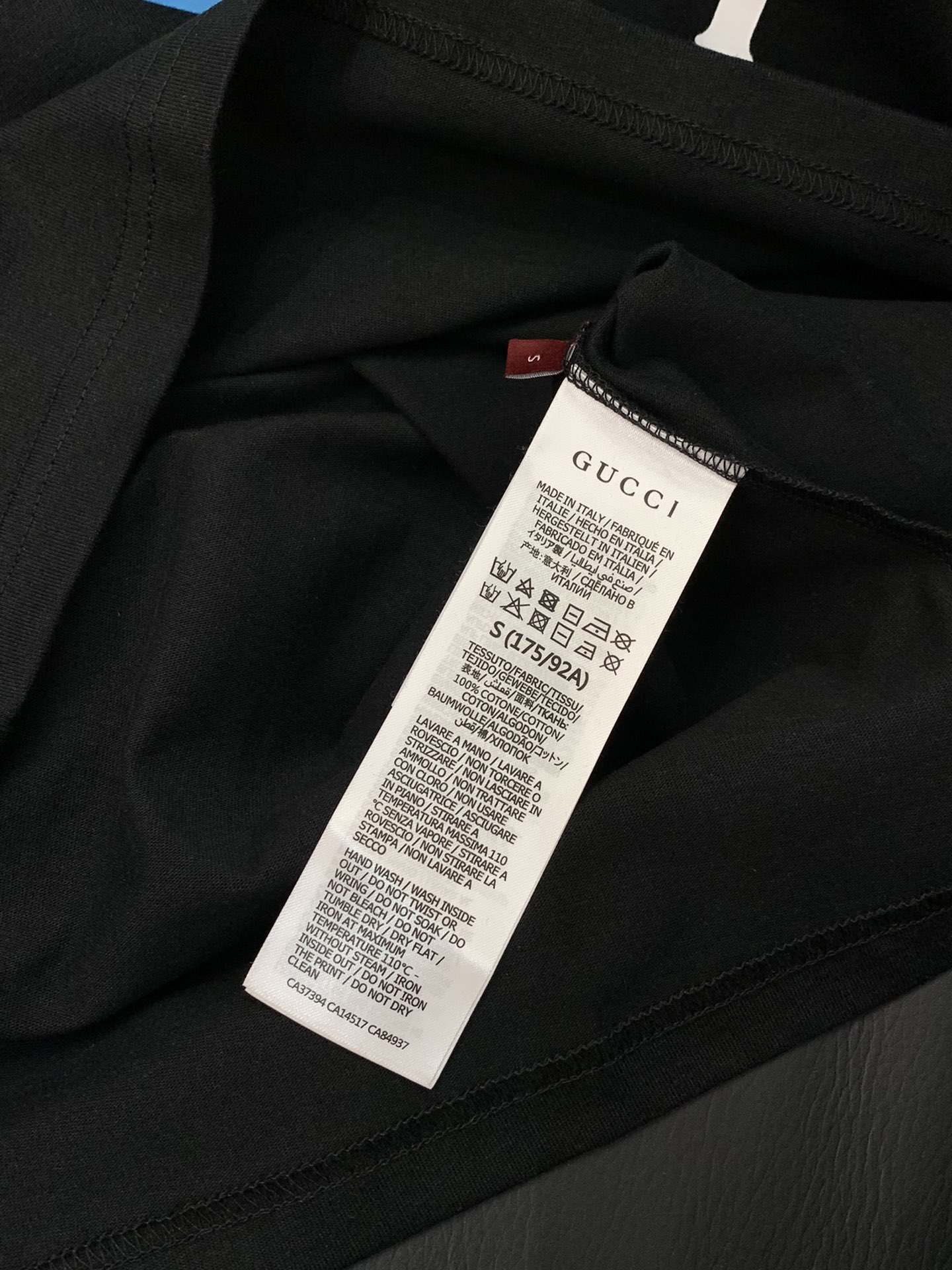 ，Gucci 古驰，2025春夏最新款，专柜同步有售，原单狠货，时尚休闲圆领短袖T恤，上身很有特点！吸睛