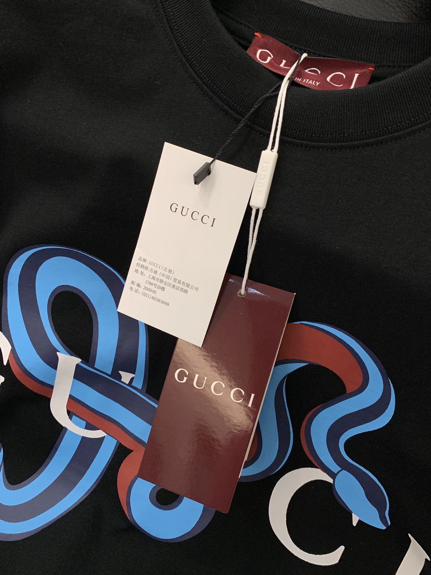 ，Gucci 古驰，2025春夏最新款，专柜同步有售，原单狠货，时尚休闲圆领短袖T恤，上身很有特点！吸睛