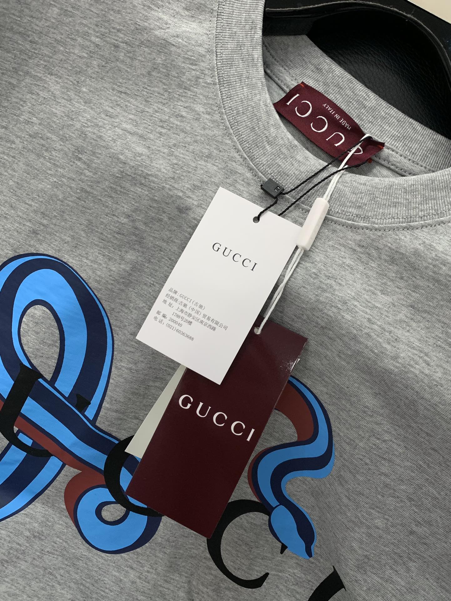 ，Gucci 古驰，2025春夏最新款，专柜同步有售，原单狠货，时尚休闲圆领短袖T恤，上身很有特点！吸睛