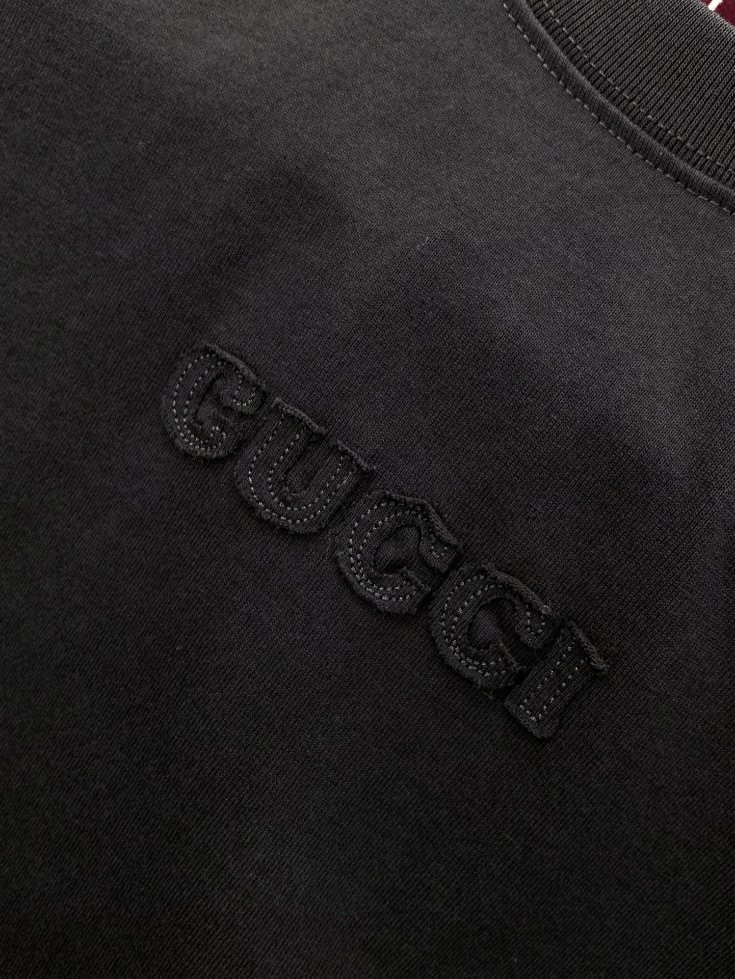 ，Gucci 古驰，2025春夏最新款，专柜同步有售，原单狠货，时尚休闲圆领短袖T恤，上身很有特点！吸睛