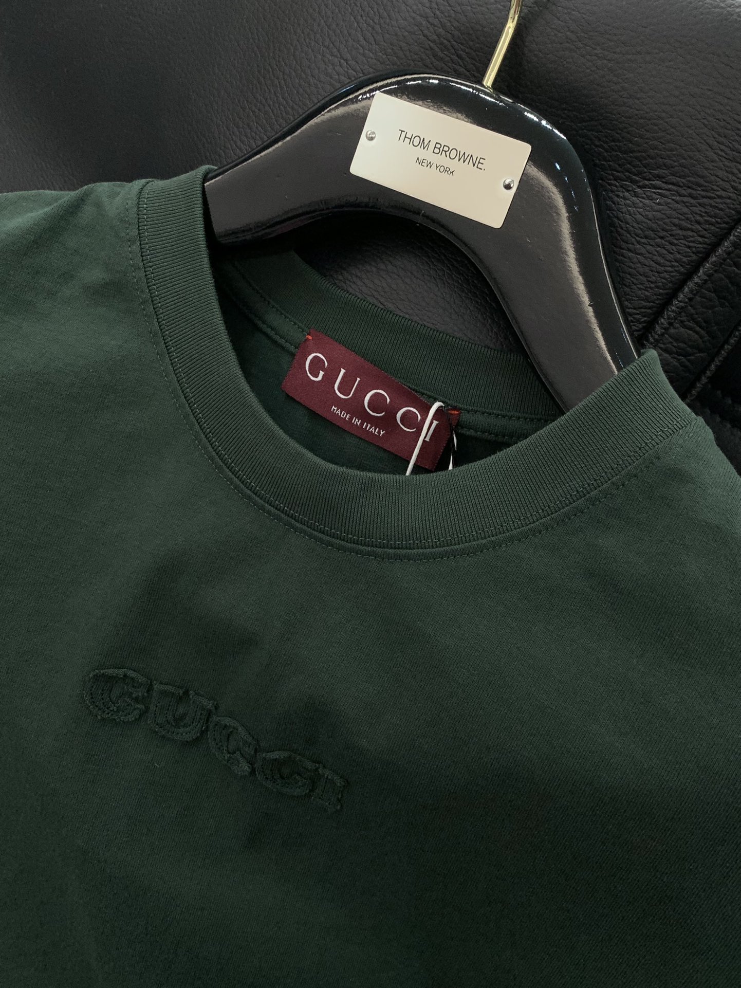 ，Gucci 古驰，2025春夏最新款，专柜同步有售，原单狠货，时尚休闲圆领短袖T恤，上身很有特点！吸睛