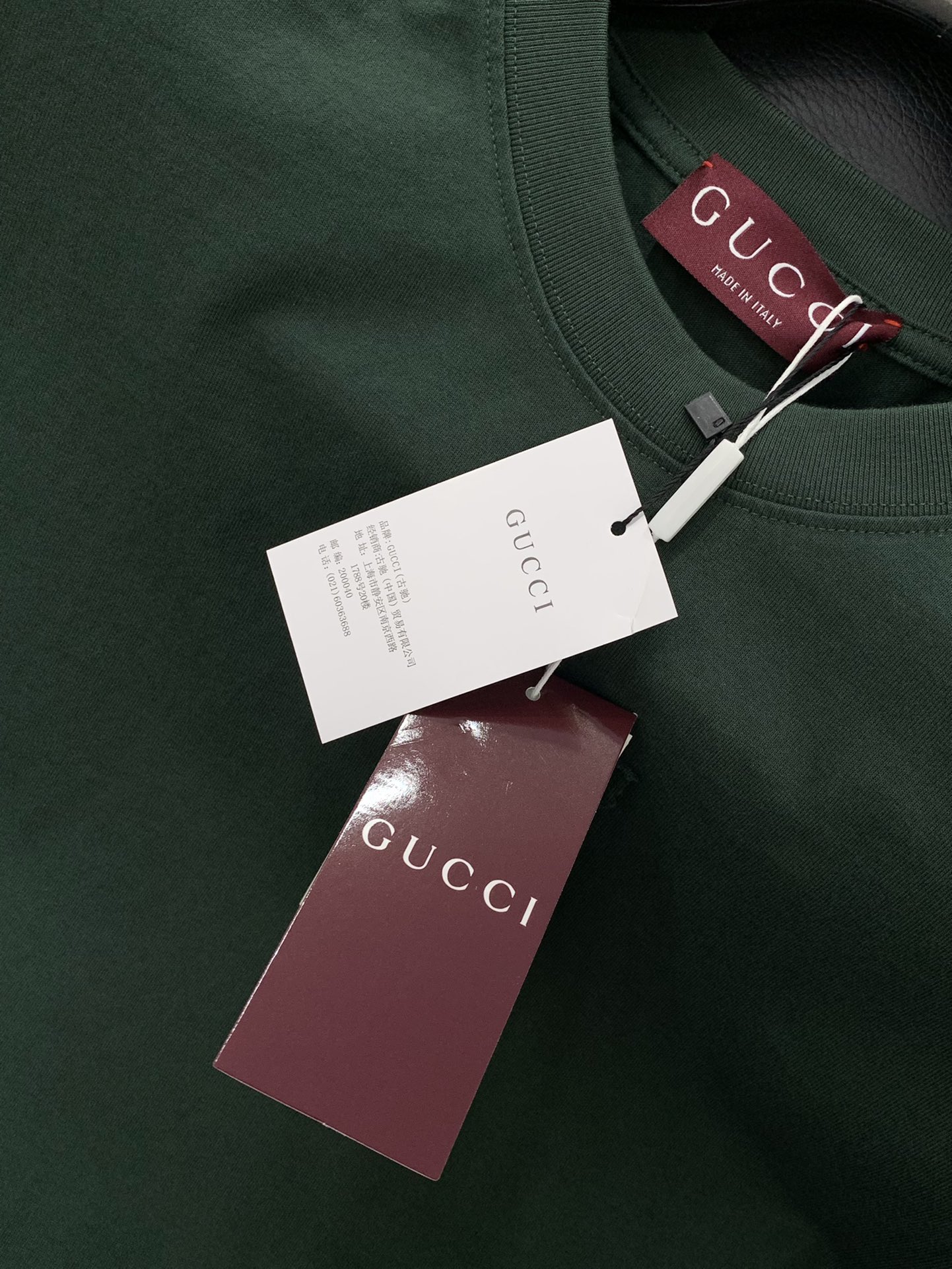 ，Gucci 古驰，2025春夏最新款，专柜同步有售，原单狠货，时尚休闲圆领短袖T恤，上身很有特点！吸睛
