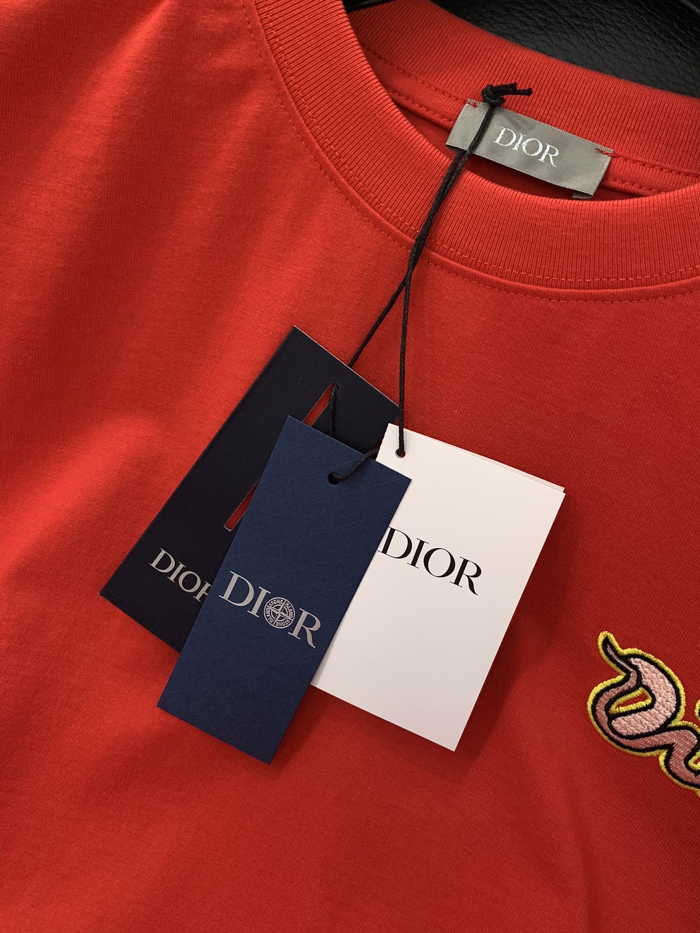 ，Dior 迪奥， 2025夏季新品，专柜同步有售，简约时尚休闲圆领短袖T恤，原版进口面料，舒适透气，顶