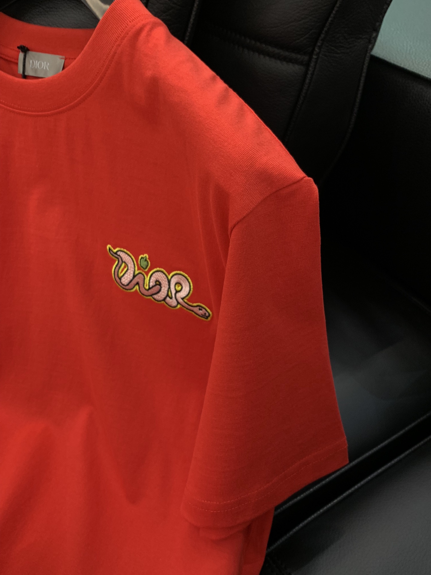 ，Dior 迪奥， 2025夏季新品，专柜同步有售，简约时尚休闲圆领短袖T恤，原版进口面料，舒适透气，顶