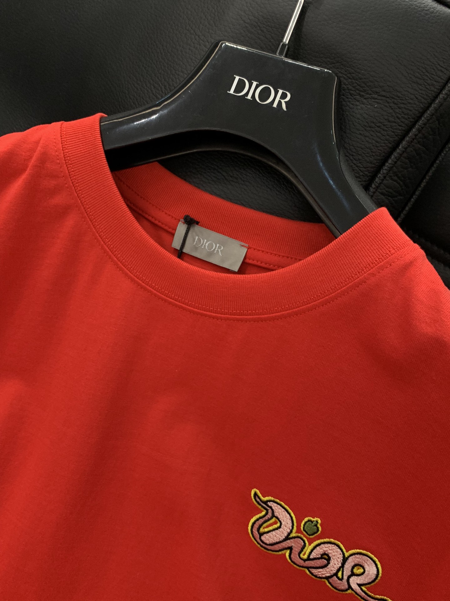 ，Dior 迪奥， 2025夏季新品，专柜同步有售，简约时尚休闲圆领短袖T恤，原版进口面料，舒适透气，顶
