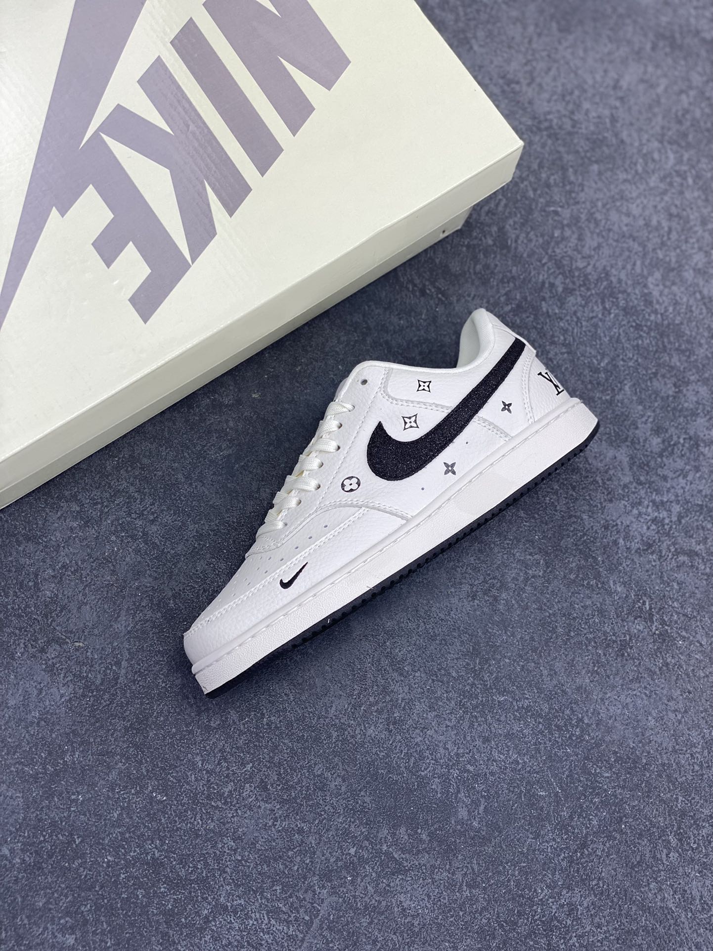 图片[7]-海外爆款 ZP订单 NIKE EBERNON Low prm 小空军低帮百搭透气休闲运动板鞋 独家头层版本 原数据独家私模大底 纯正版型 清洁度完美 货号：FD5188-125 尺码：36 36.5 37.5 38 38.5 39 40 40.5 41 42 42.5 43 44 44.5 45-选品中心