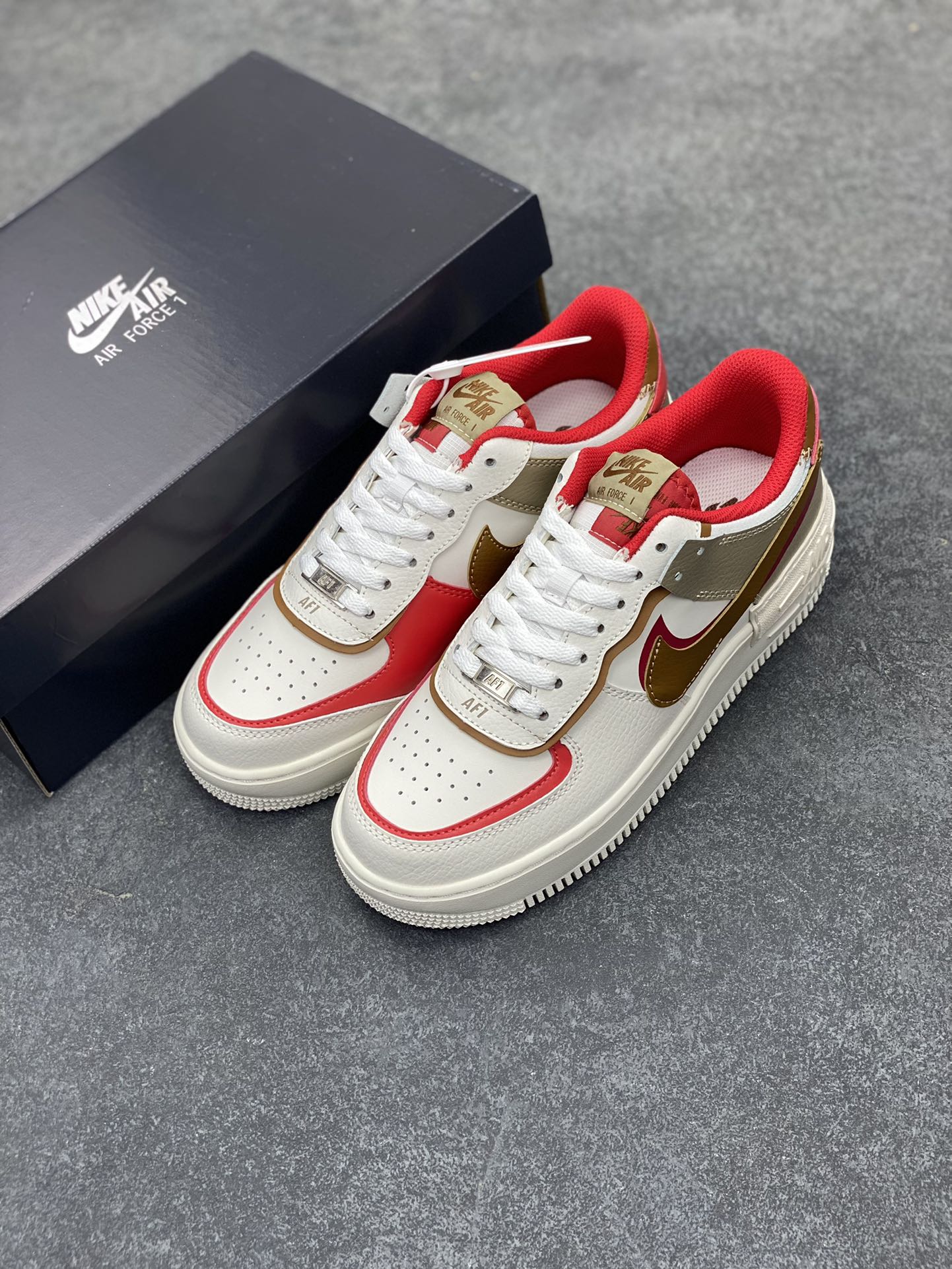 图片[8]-NK Air Force 1 Shadow 轻量增高低帮百搭板鞋\”拼接马卡龙\” 全新少女系解构主义设计双层轻量EVA发泡中底+防滑RB橡胶外圈底鞋底 原楦头原纸板 打造纯正空军版型 专注外贸渠道 全掌内置蜂窝气垫 原盒配件 原厂中底钢印、拉帮完美 货号： HQ3400-030 尺码：35.5 36 36.5 37.5 38 38.5 39 40 40.5 41 42-选品中心