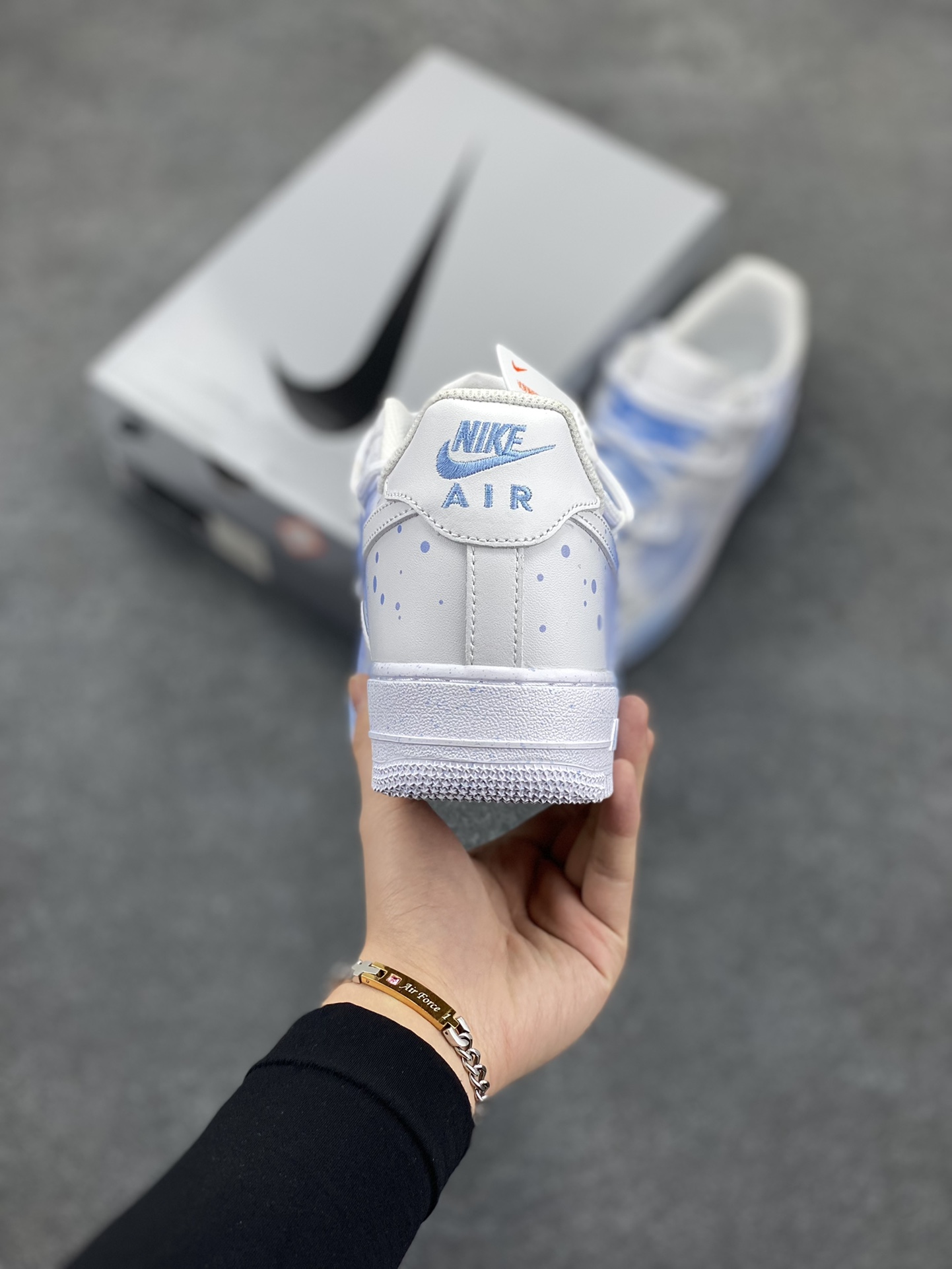 图片[4]-Nike Air Force 1 Low’07 雪花扎染 空军一号绑带低帮休闲板鞋 定制皮料 原厂3D打印 定制鞋盒 原楦原纸板 纯正空军版型 内置全掌气垫 货号：ZH0316-057 尺码：36 36.5 37.5 38 38.5 39 40 40.5 41 42 42.5 43 44 44.5 45-选品中心