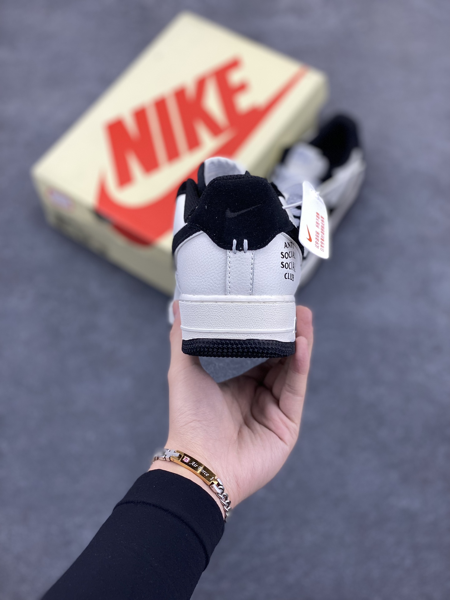 图片[4]-NIKE Air Force1 L .0w X Anti Social Social Club (ASSC) 联名空军一号板鞋 美式街头潮牌Anti Social Social Club正式NIKEAirForce1合作联名原楦头原纸板打造纯正低帮空军版型原盒配件拉帮完美大厂纯原品质出货清洁度电绣工艺皮料切割干净无任何毛边细节完美 货号：SL-987633 尺码：36 36.5 37.5 38 38.5 39 40 40.5 41 42 42.5 43 44 44.5 45-选品中心