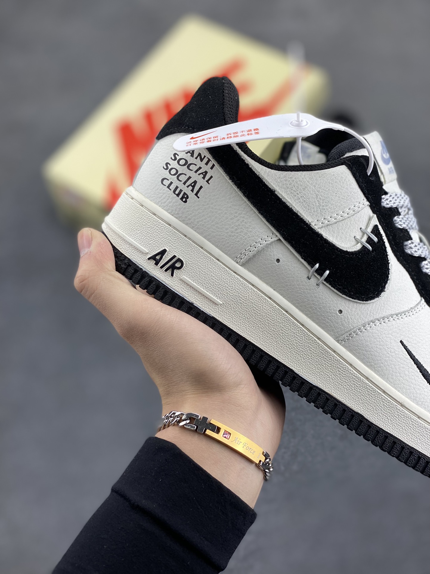图片[6]-NIKE Air Force1 L .0w X Anti Social Social Club (ASSC) 联名空军一号板鞋 美式街头潮牌Anti Social Social Club正式NIKEAirForce1合作联名原楦头原纸板打造纯正低帮空军版型原盒配件拉帮完美大厂纯原品质出货清洁度电绣工艺皮料切割干净无任何毛边细节完美 货号：SL-987633 尺码：36 36.5 37.5 38 38.5 39 40 40.5 41 42 42.5 43 44 44.5 45-选品中心