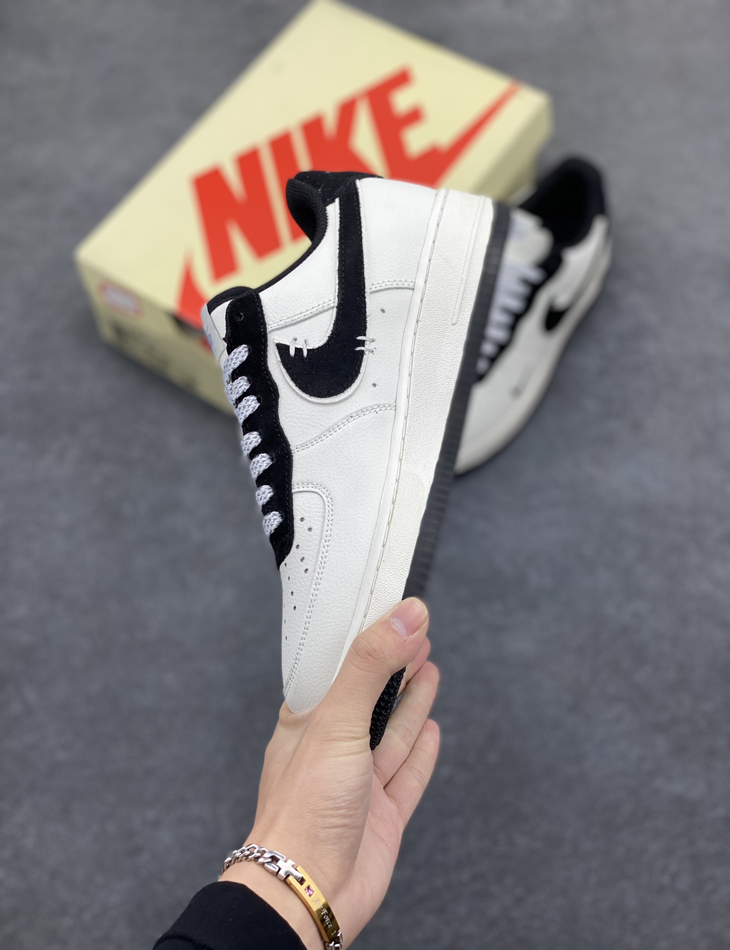 图片[3]-NIKE Air Force1 L .0w X Anti Social Social Club (ASSC) 联名空军一号板鞋 美式街头潮牌Anti Social Social Club正式NIKEAirForce1合作联名原楦头原纸板打造纯正低帮空军版型原盒配件拉帮完美大厂纯原品质出货清洁度电绣工艺皮料切割干净无任何毛边细节完美 货号：SL-987633 尺码：36 36.5 37.5 38 38.5 39 40 40.5 41 42 42.5 43 44 44.5 45-选品中心