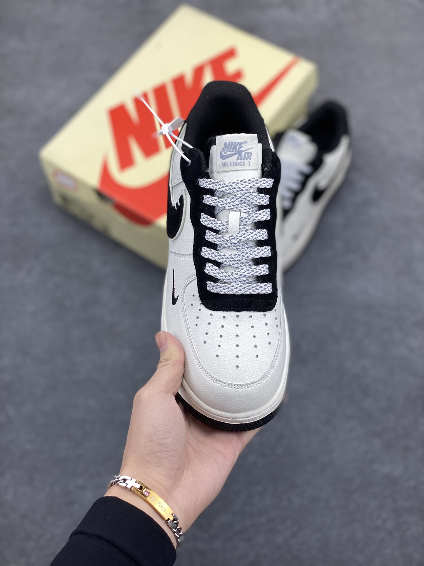 图片[2]-NIKE Air Force1 L .0w X Anti Social Social Club (ASSC) 联名空军一号板鞋 美式街头潮牌Anti Social Social Club正式NIKEAirForce1合作联名原楦头原纸板打造纯正低帮空军版型原盒配件拉帮完美大厂纯原品质出货清洁度电绣工艺皮料切割干净无任何毛边细节完美 货号：SL-987633 尺码：36 36.5 37.5 38 38.5 39 40 40.5 41 42 42.5 43 44 44.5 45-选品中心