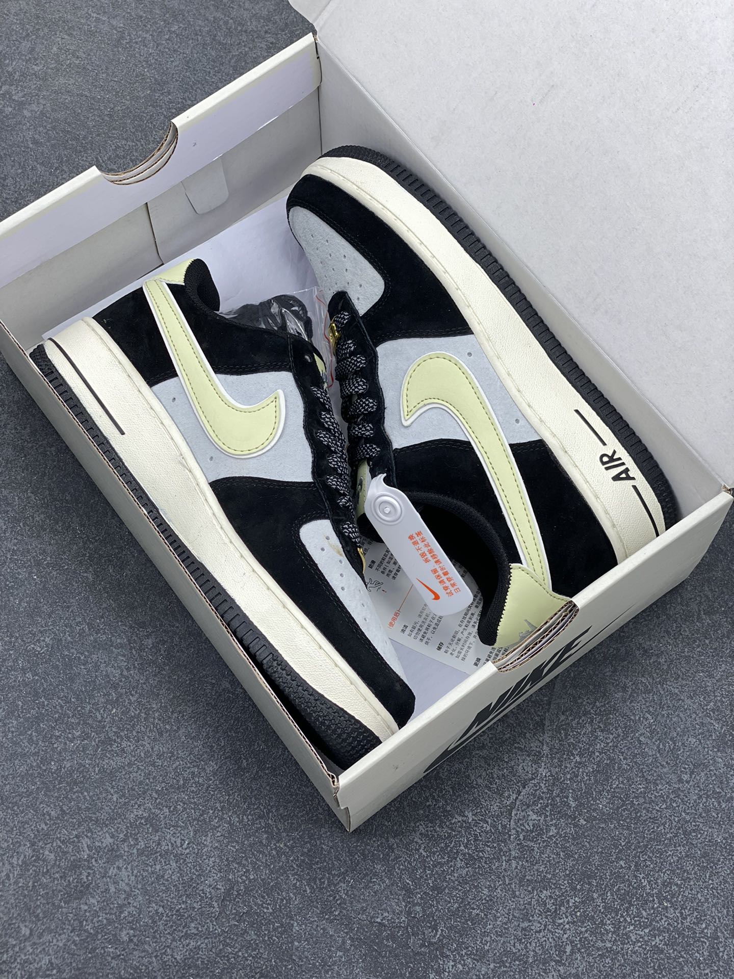 图片[9]-Nike Air Force 1 Low ’07 奶油熊猫 麂皮空军一号低帮休闲板鞋 原厂麂皮 原楦原纸板 纯正版型 正品NFC感应芯片 高清洁度 内置全掌气垫 货号：DE0023-806 尺码：36 36.5 37.5 38 38.5 39 40 40.5 41 42 42.5 43 44 44.5 45-选品中心