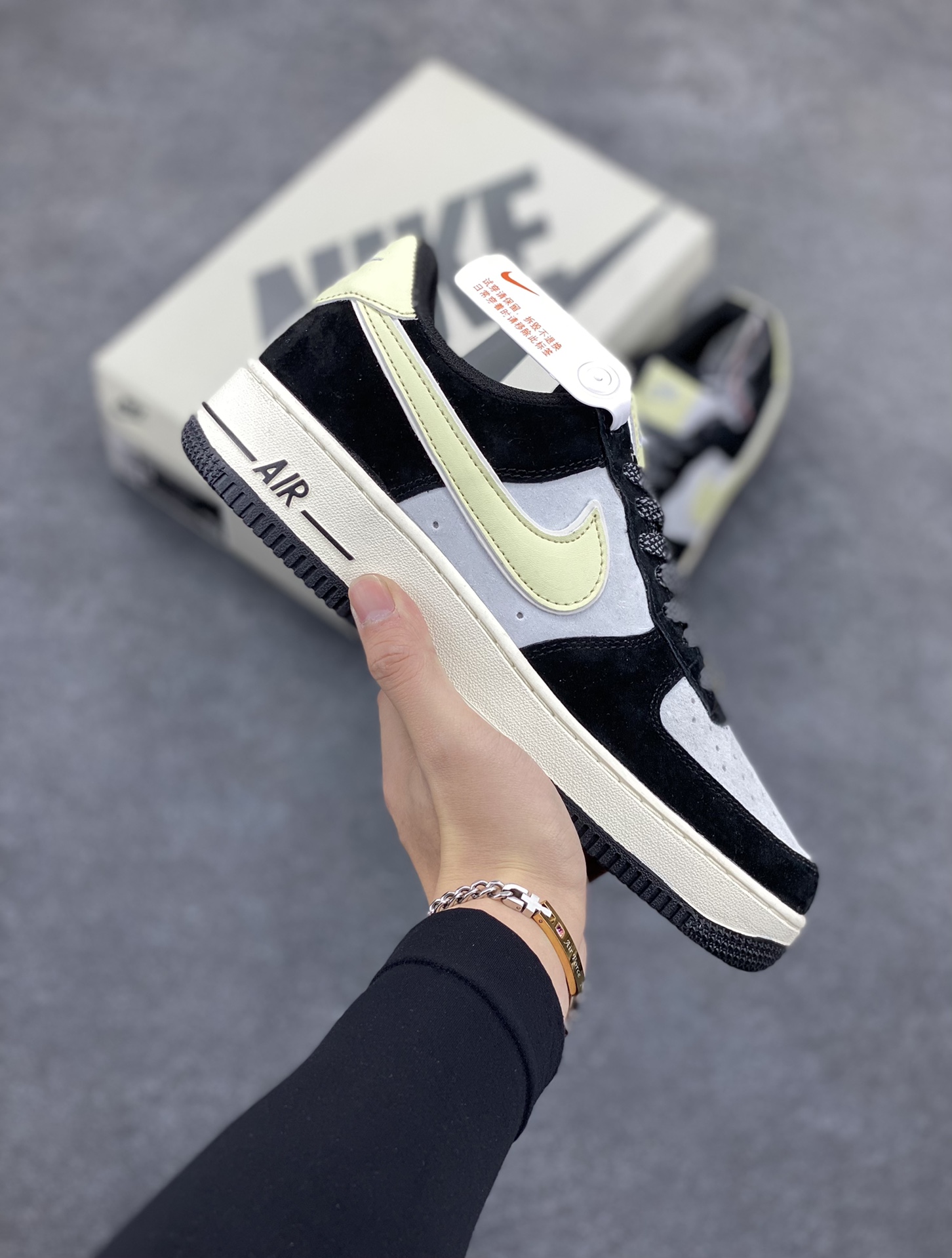 Nike Air Force 1 Low ’07 奶油熊猫 麂皮空军一号低帮休闲板鞋 原厂麂皮 原楦原纸板 纯正版型 正品NFC感应芯片 高清洁度 内置全掌气垫 货号:DE0023-806 尺码:36 36.5 37.5 38 38.5 39 40 40.5 41 42 42.5 43 44 44.5 45-选品中心