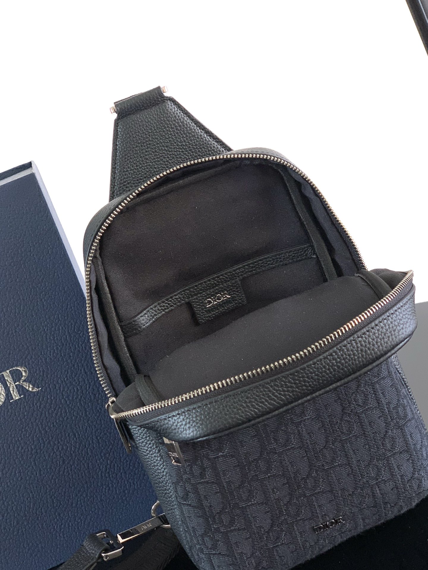 Dior Rider 2.0 Oblique Printed Sling Bag with Adjustable Strap, Black 8 i1736312369 6801 7
