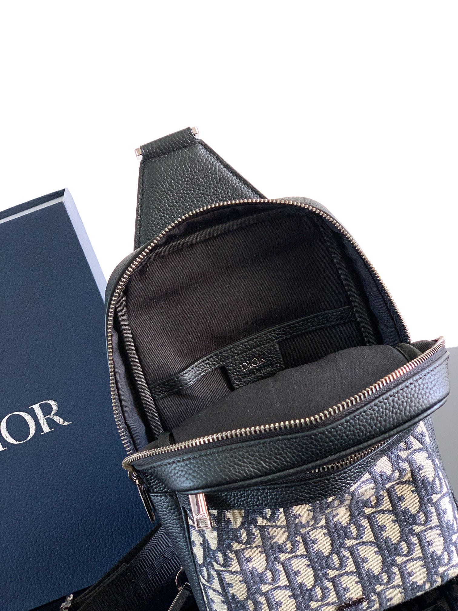 Dior Rider 2.0 Oblique Sling Bag, Beige and Black Calfskin Leather Detail 8 i1736312655 476 6