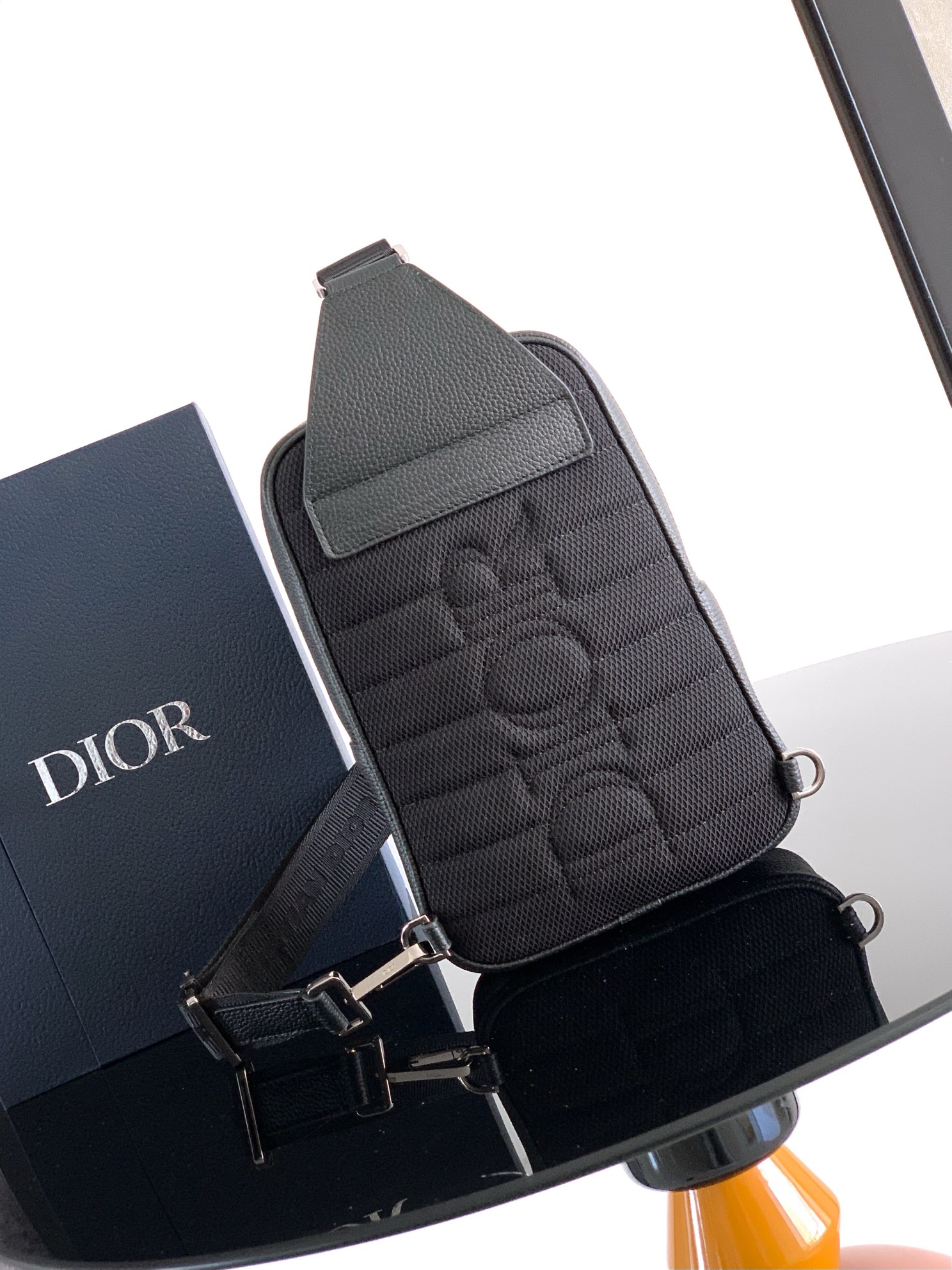 Dior Rider 2.0 Oblique Sling Bag, Beige and Black Calfskin Leather Detail 5 i1736312655 7246 3