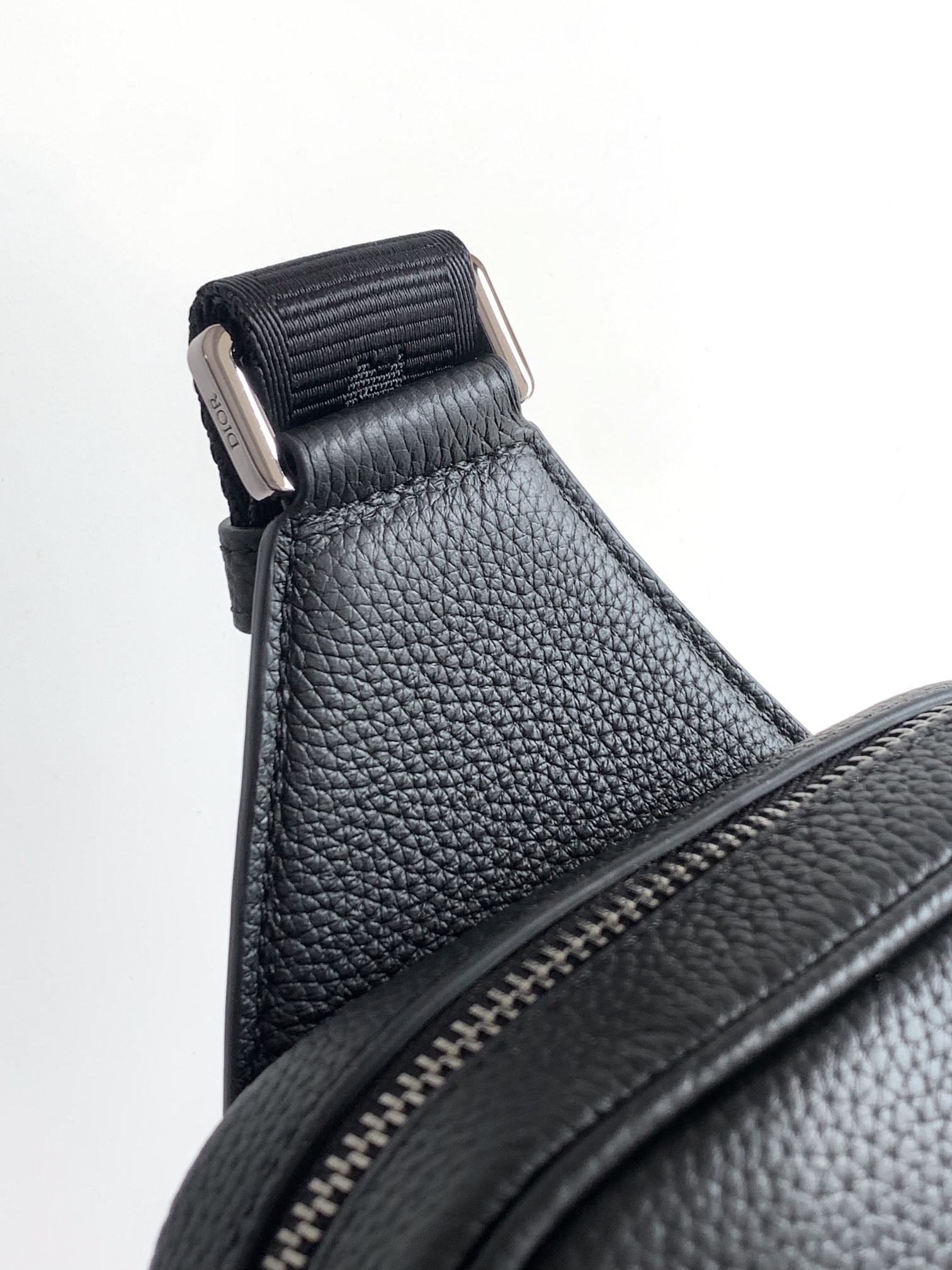 Dior Rider 2.0 Oblique Sling Bag, Beige and Black Calfskin Leather Detail 9 i1736312655 8832 7