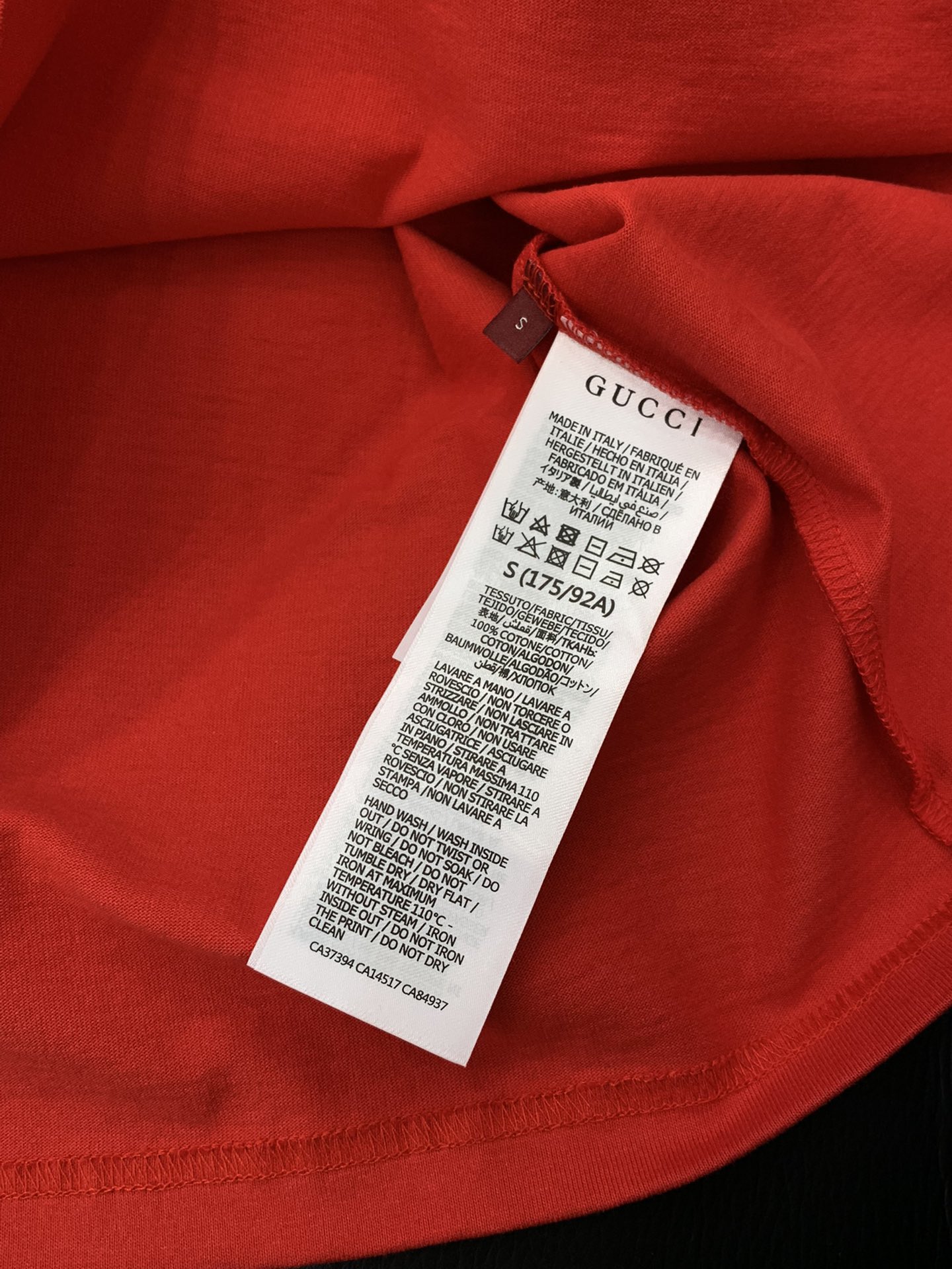 ，，Gucci 古驰，2025春夏最新款，专柜同步有售，原单狠货，时尚休闲圆领短袖T恤，上身很有特点！吸