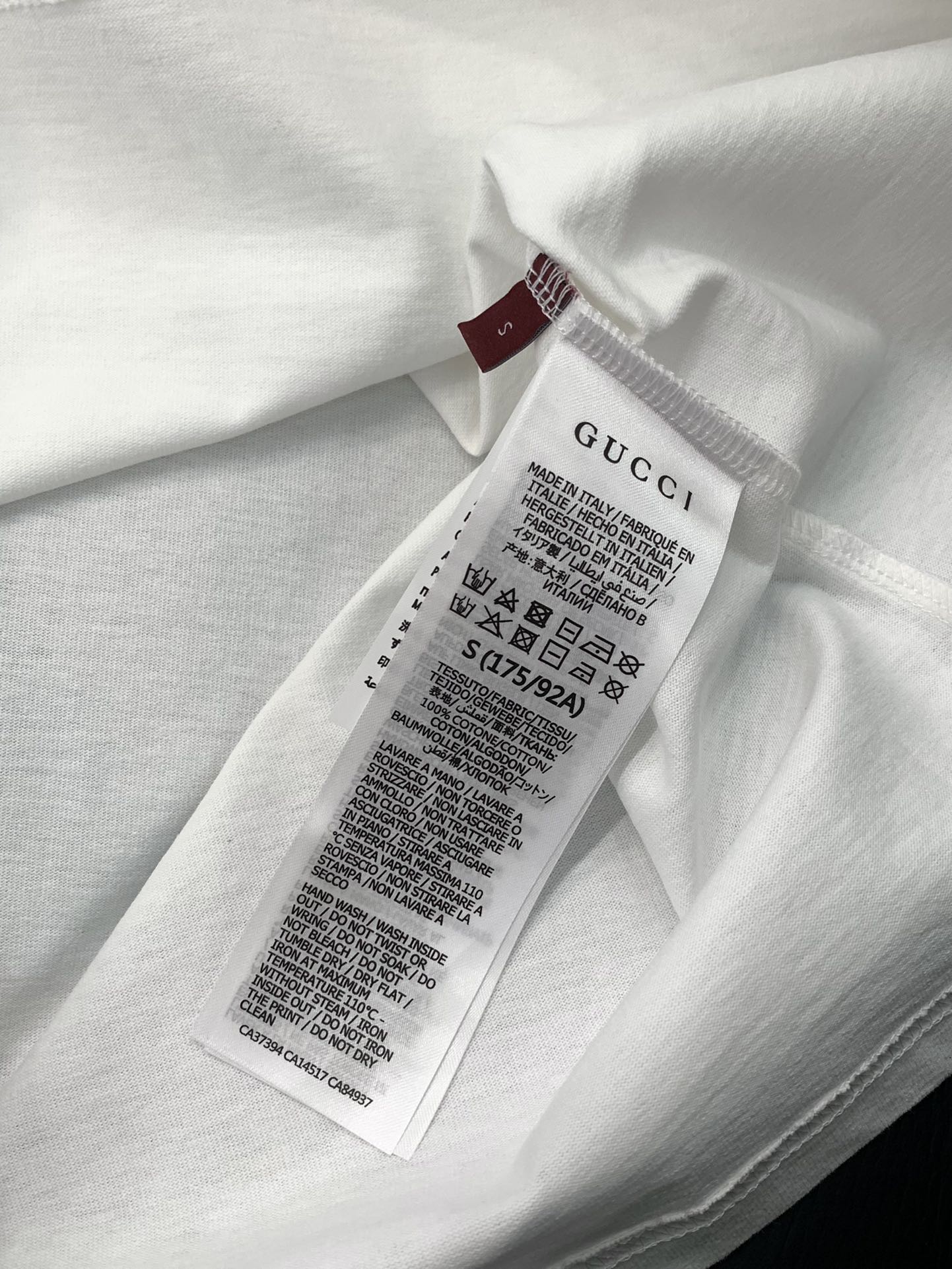 ，，Gucci 古驰，2025春夏最新款，专柜同步有售，原单狠货，时尚休闲圆领短袖T恤，上身很有特点！吸